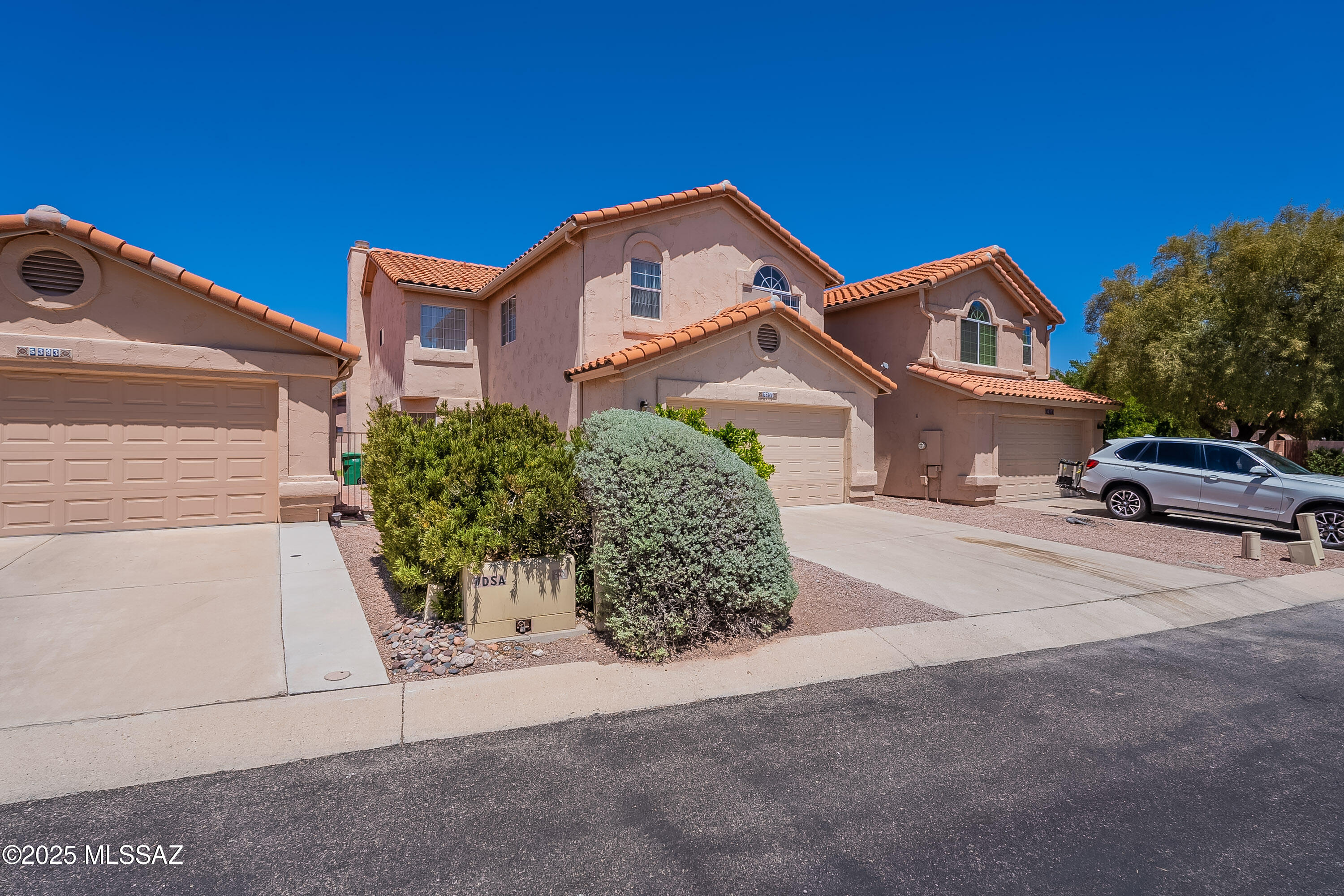 5395 N Entrada De Sabino