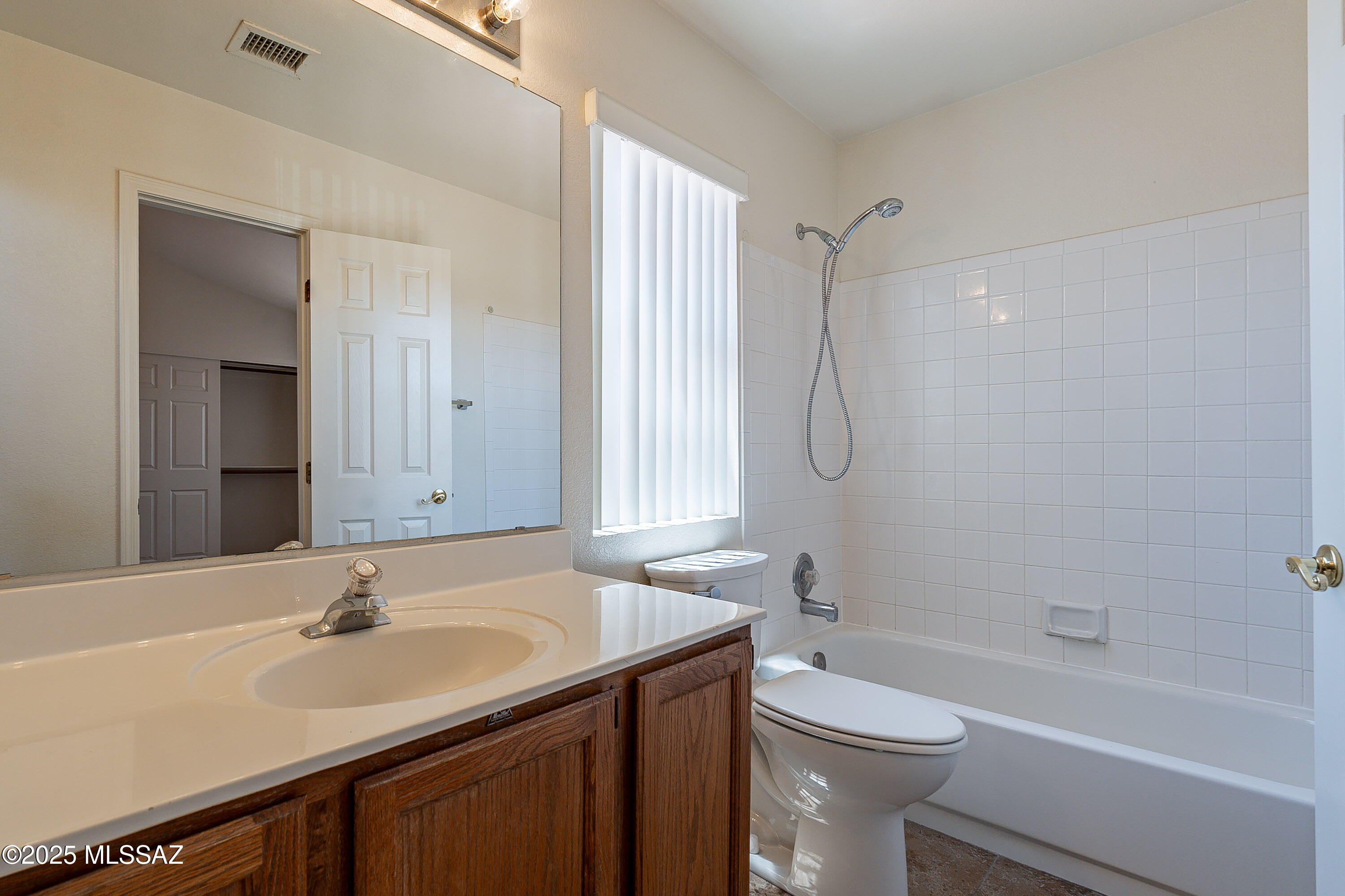 5395 N Entrada De Sabino