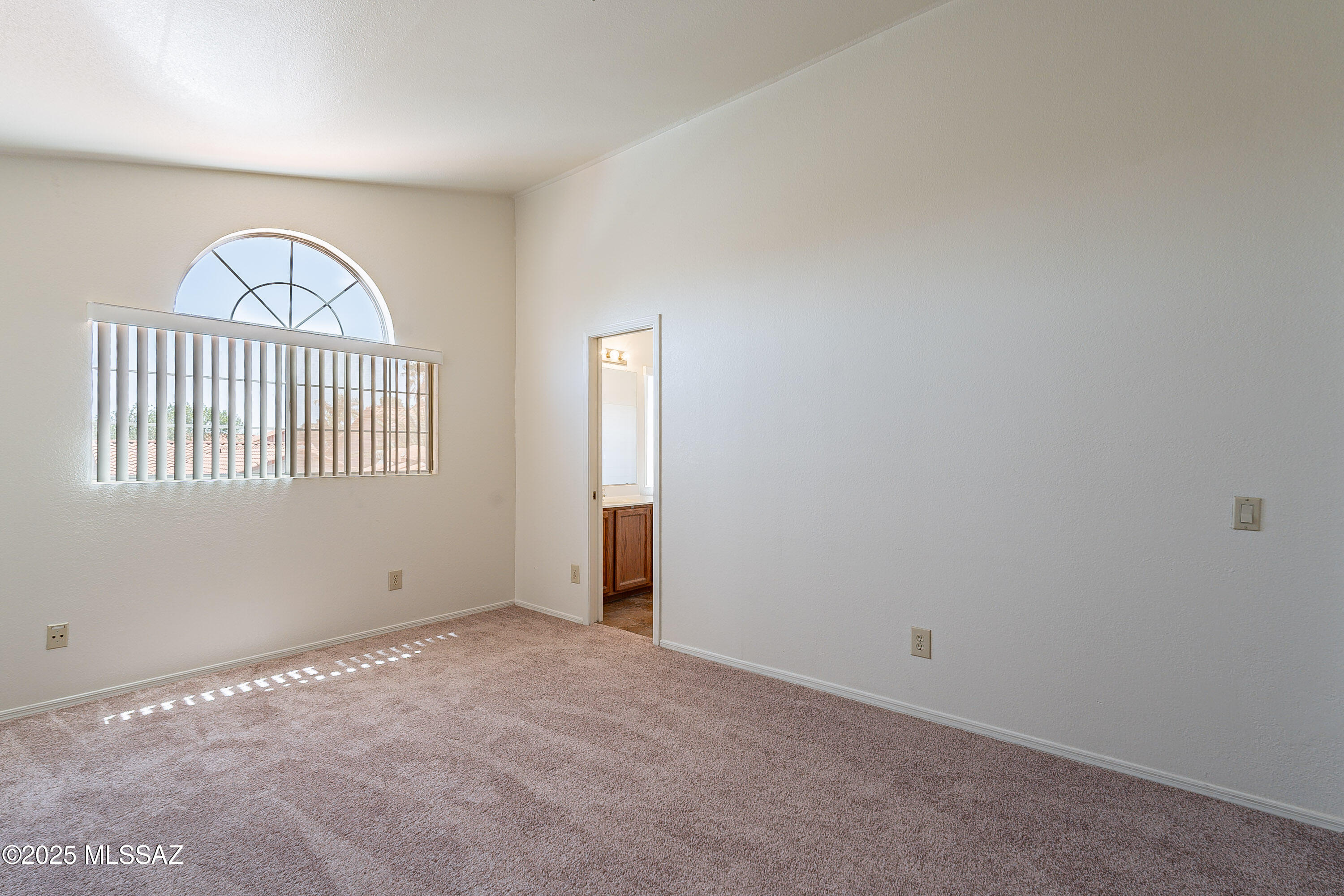 5395 N Entrada De Sabino