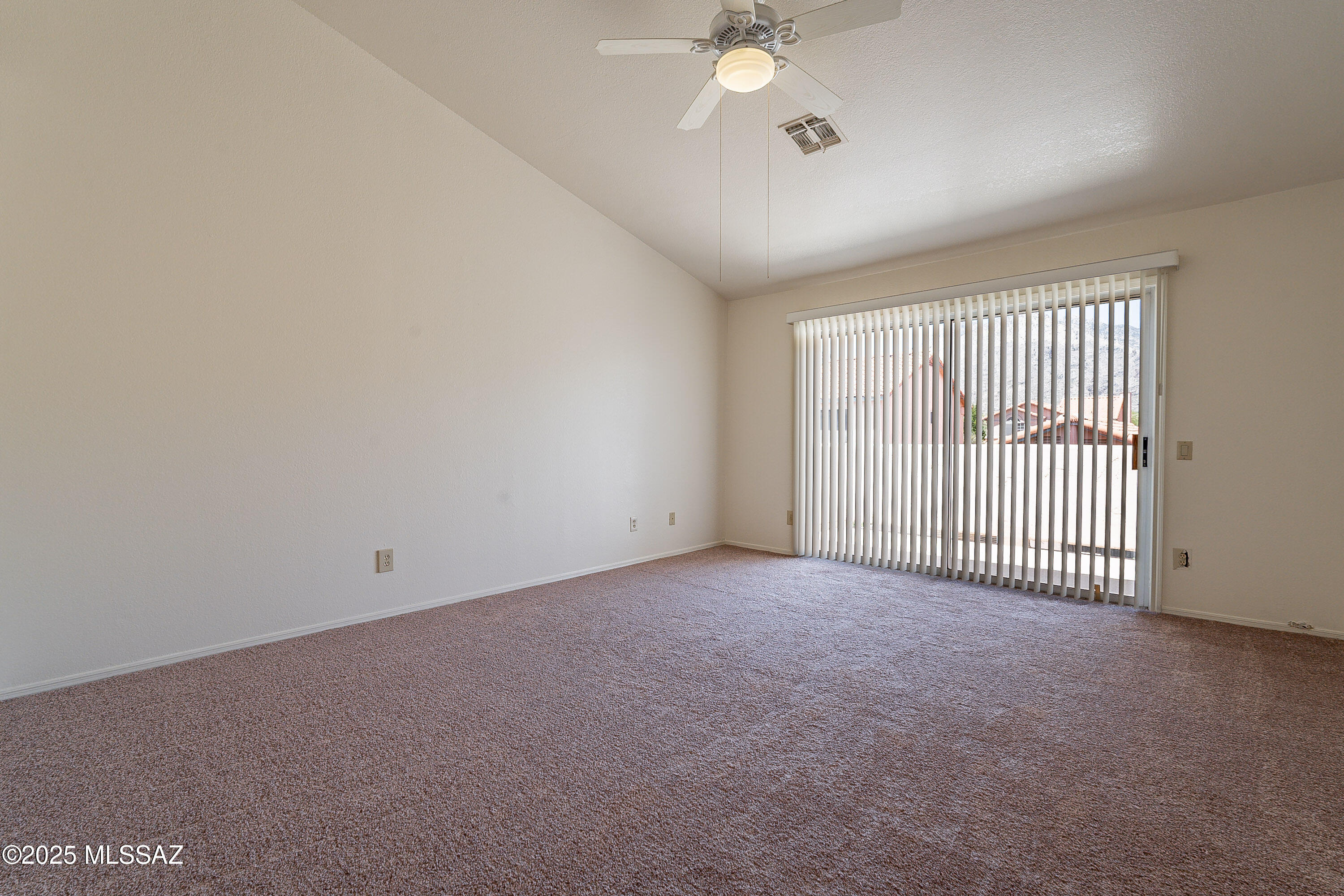 5395 N Entrada De Sabino