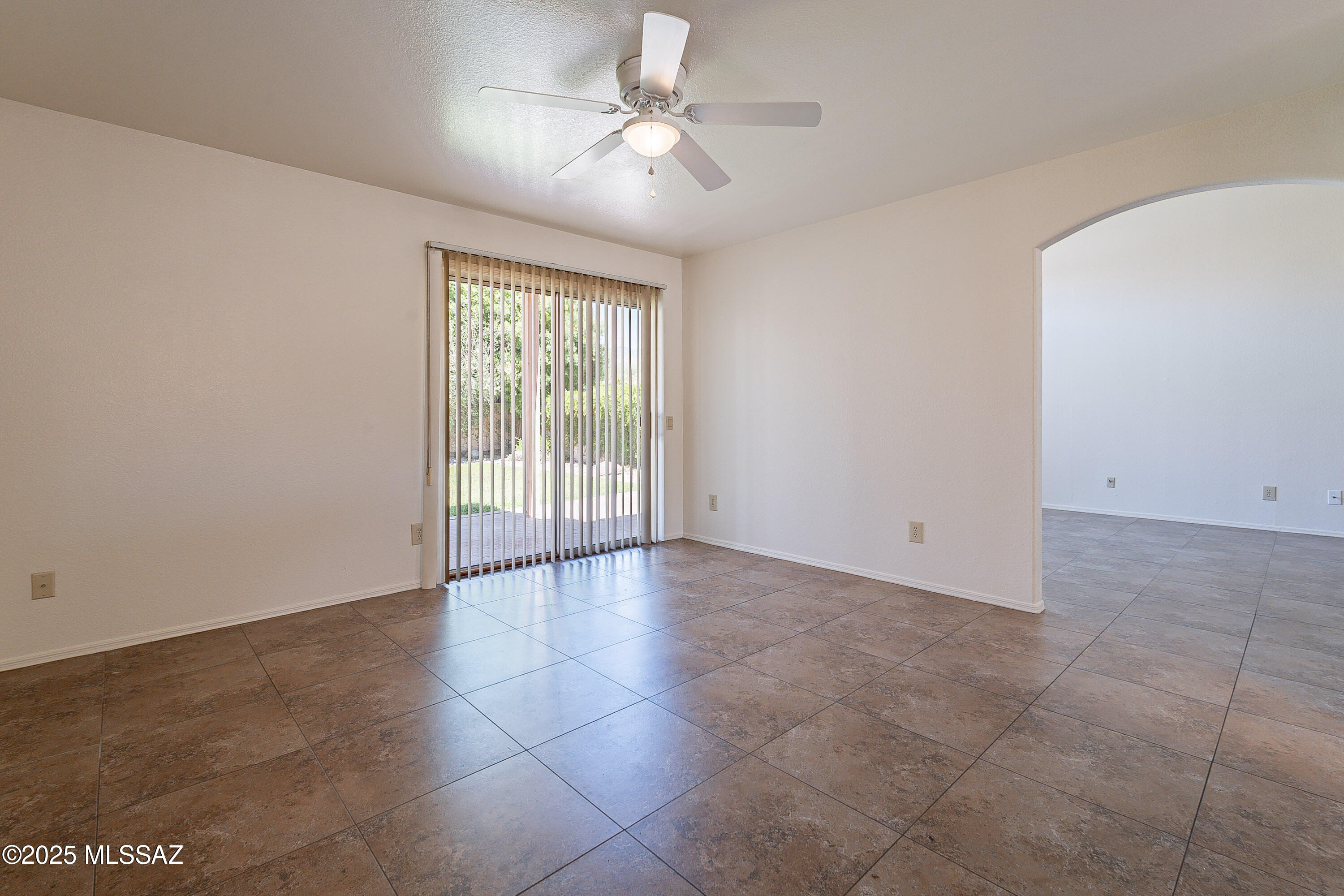 5395 N Entrada De Sabino