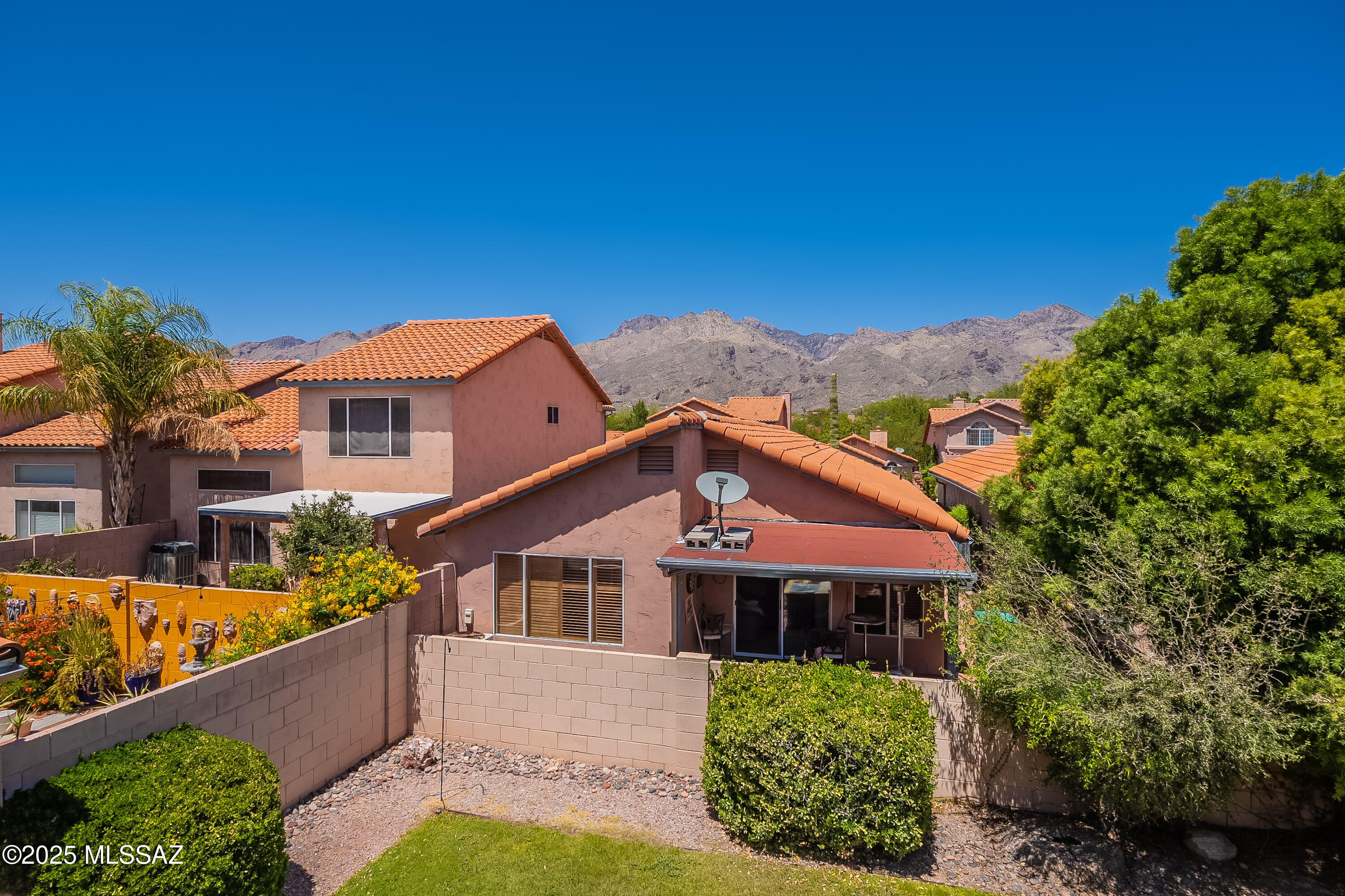 5395 N Entrada De Sabino