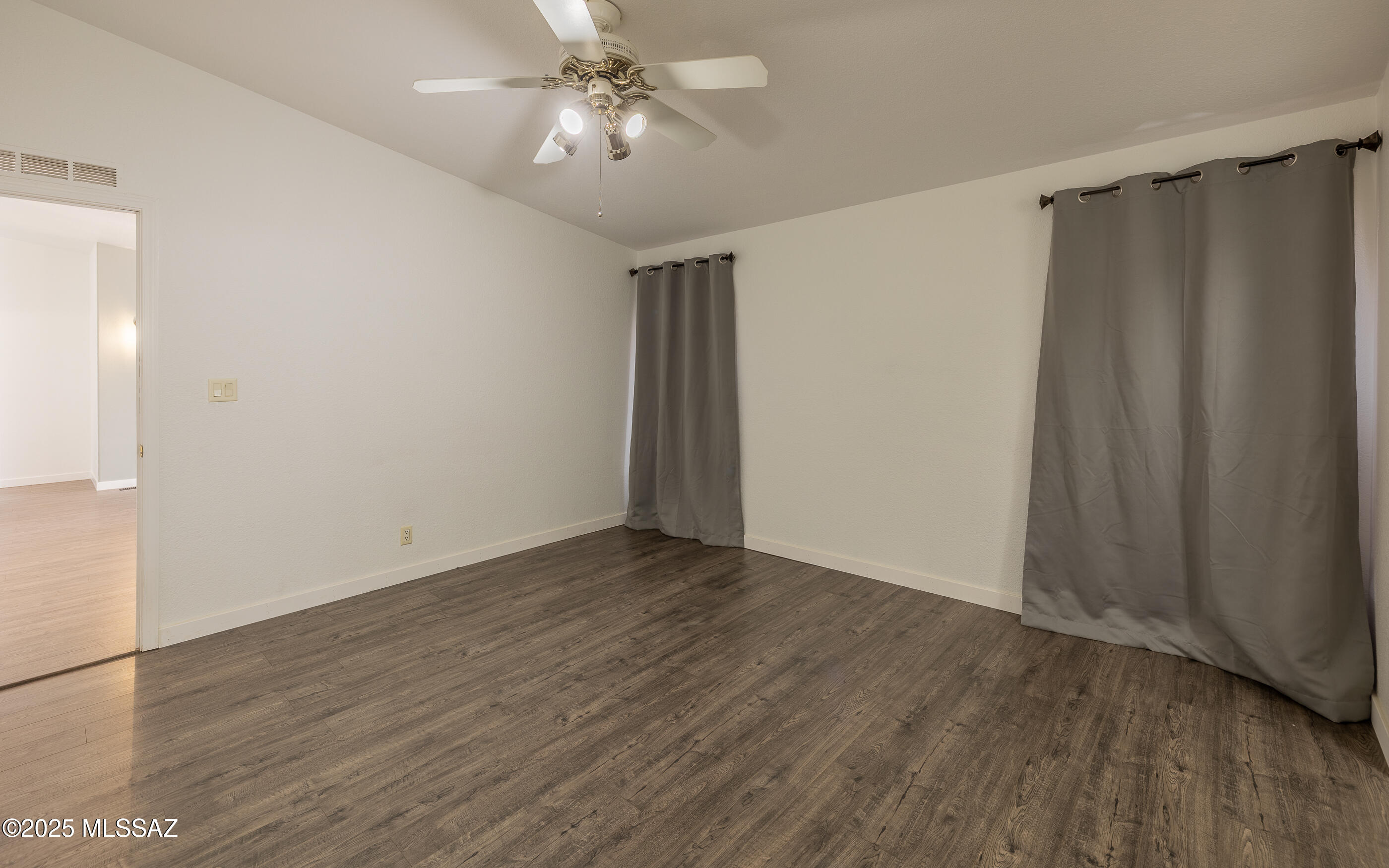 3348 W Thunderbird Trail