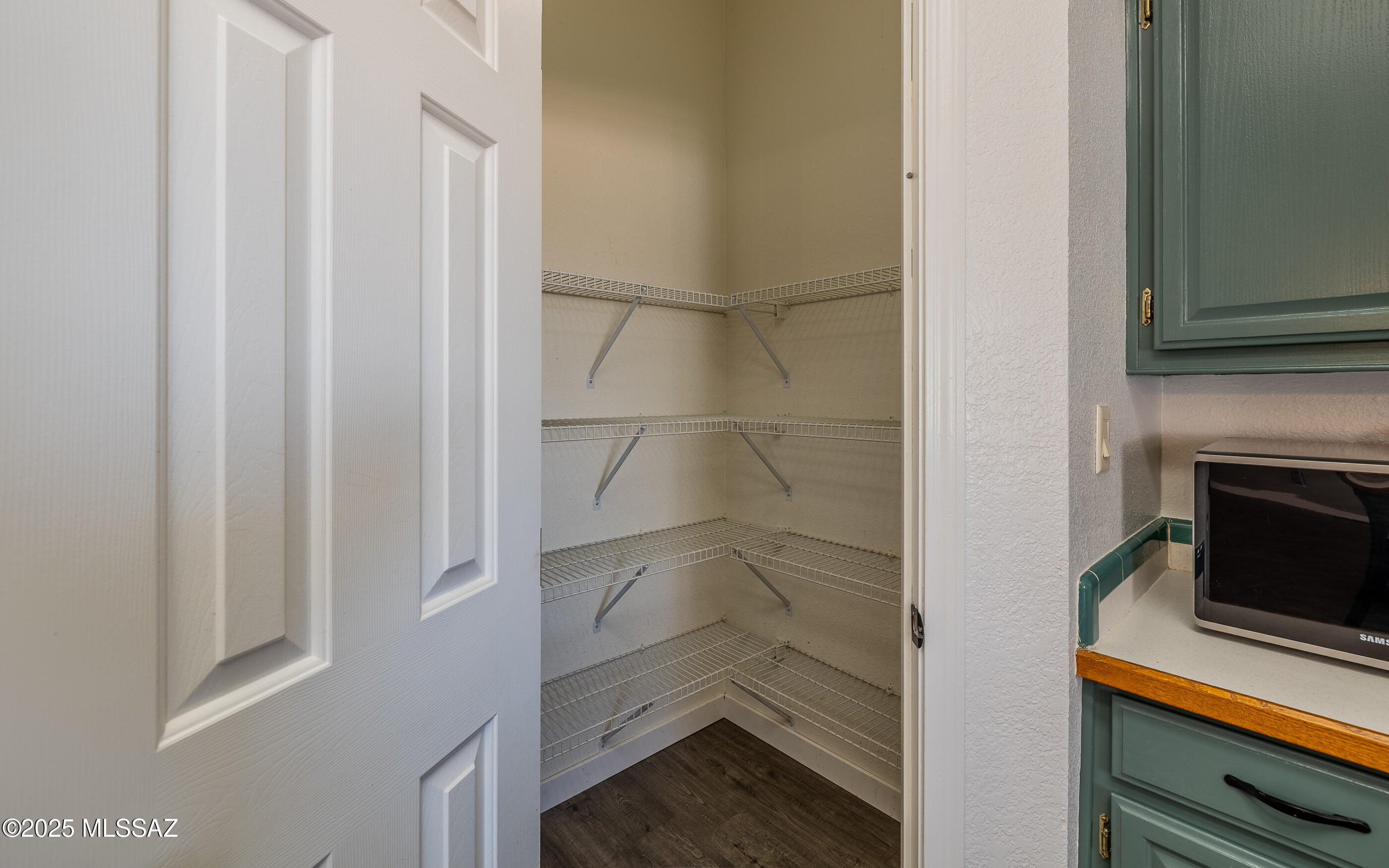 3348 W Thunderbird Trail