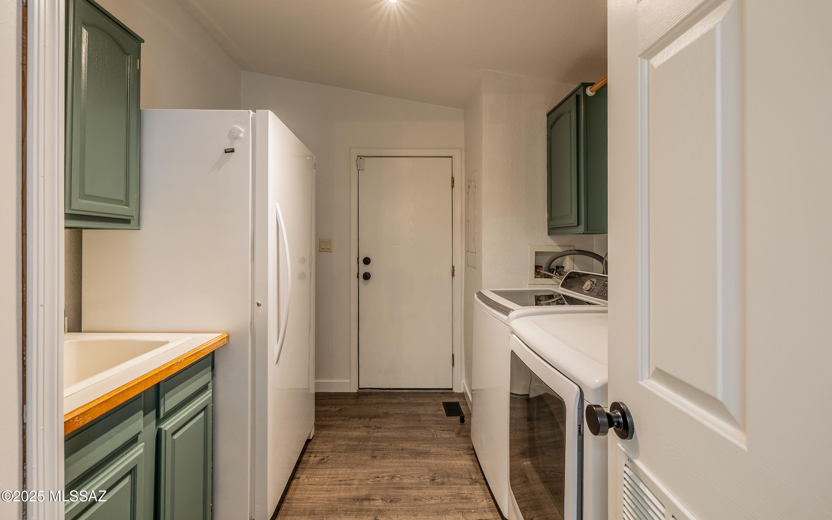 3348 W Thunderbird Trail