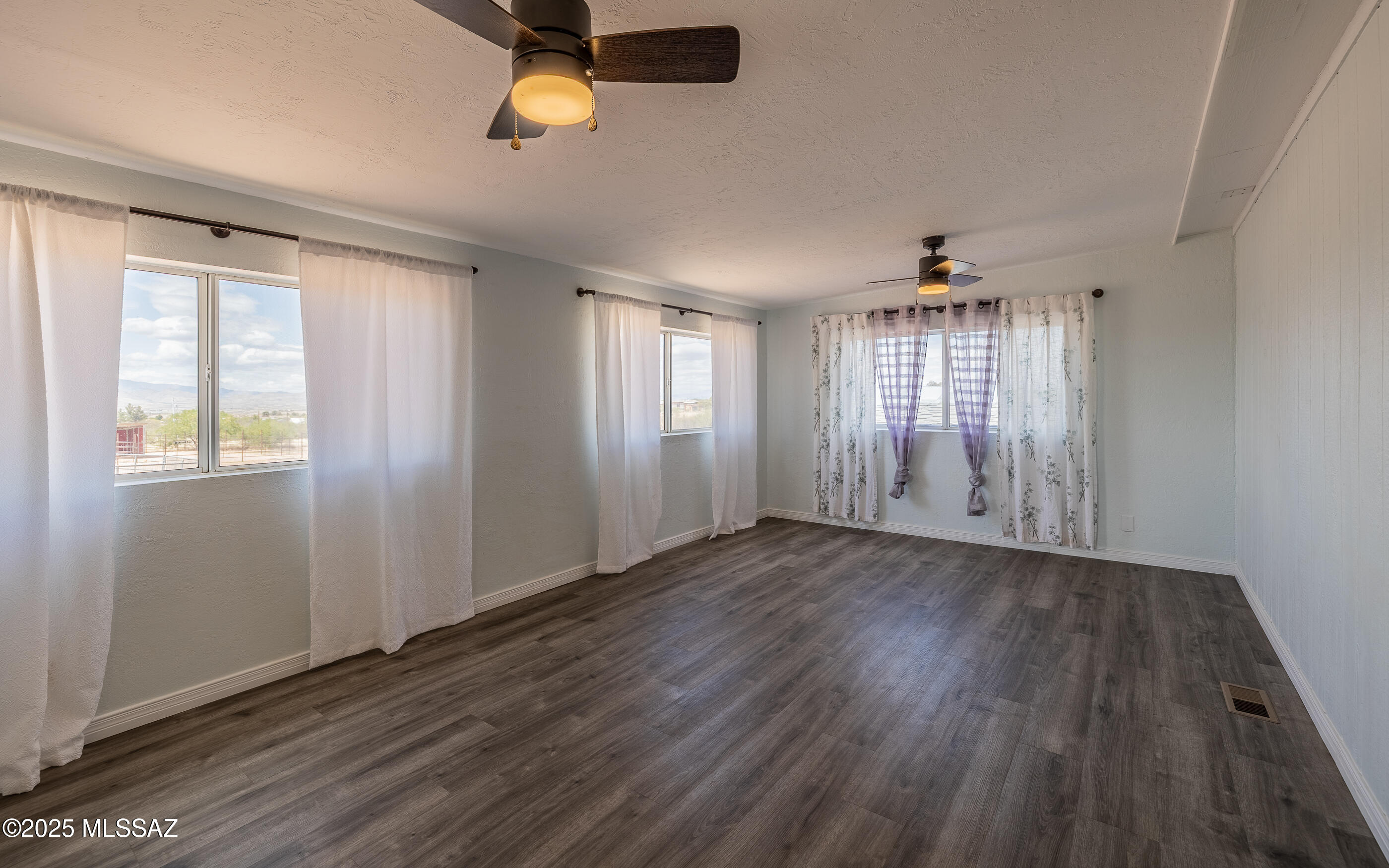 3348 W Thunderbird Trail