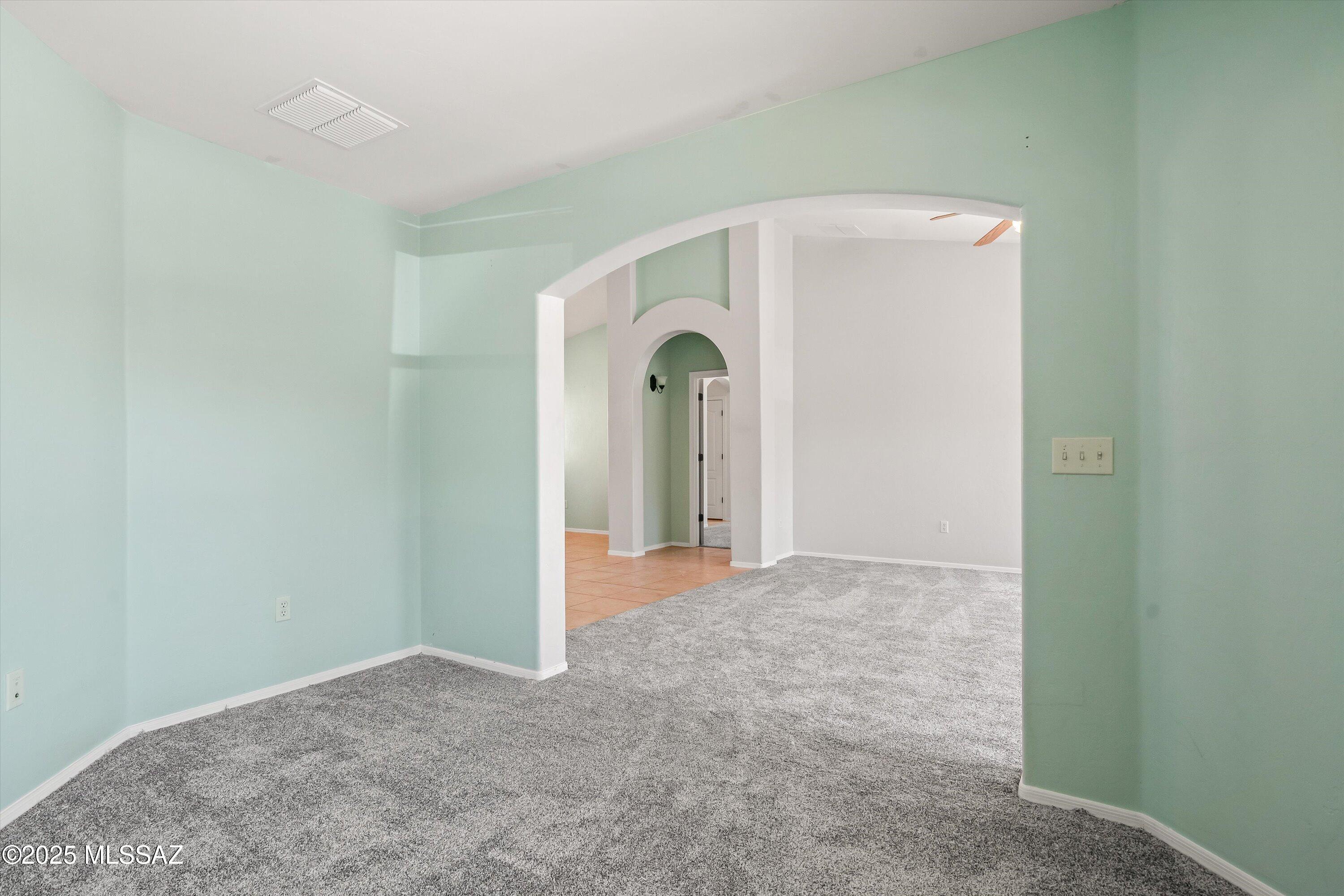618 W Calle Marojo