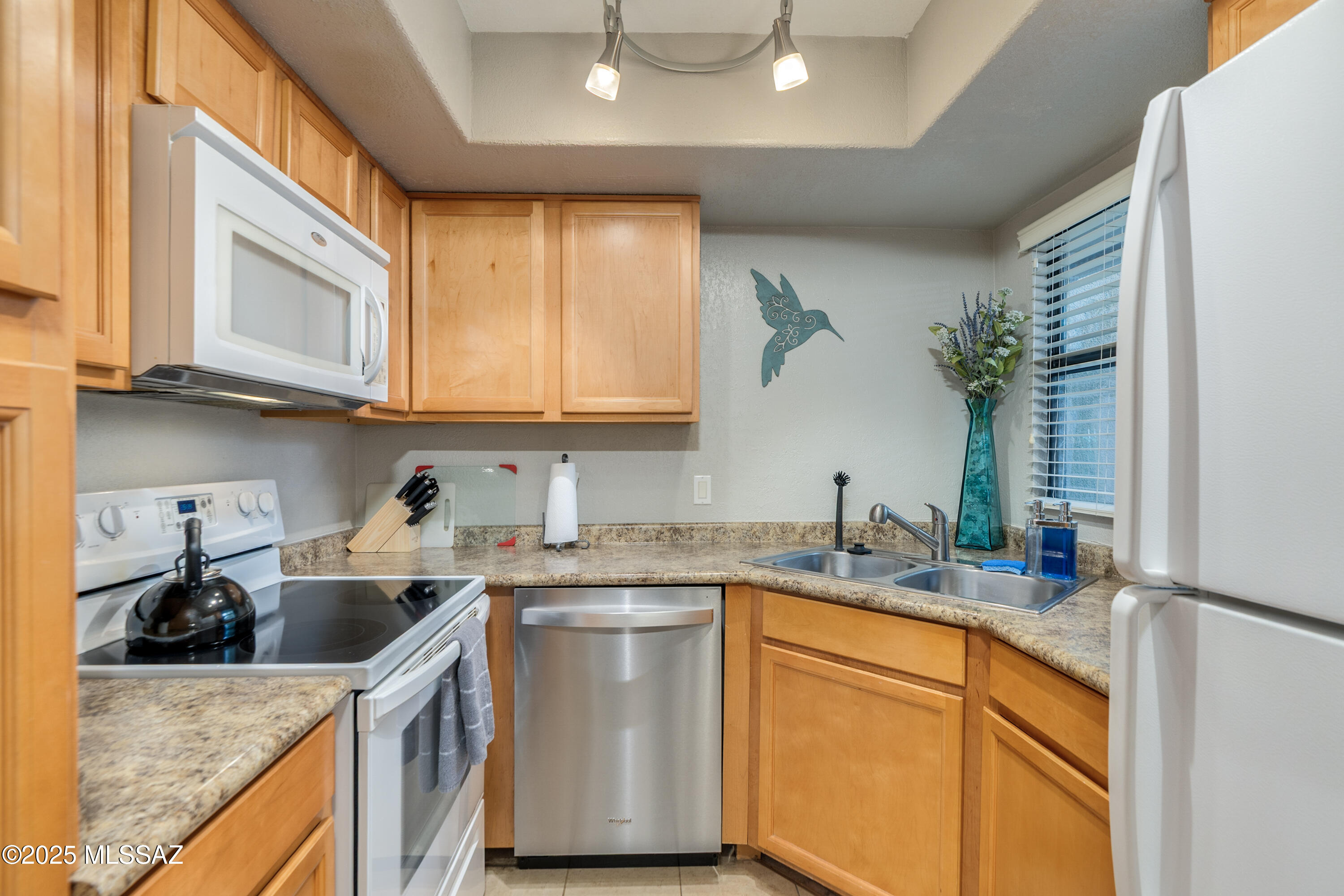 5855 N Kolb Road Unit: 1102