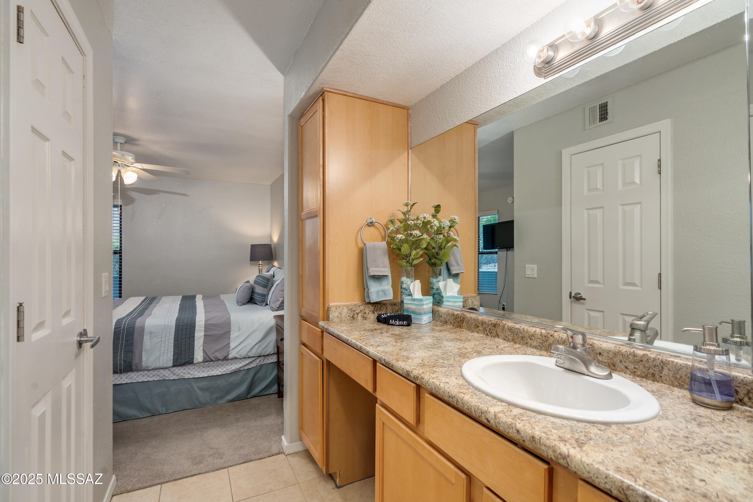 5855 N Kolb Road Unit: 1102