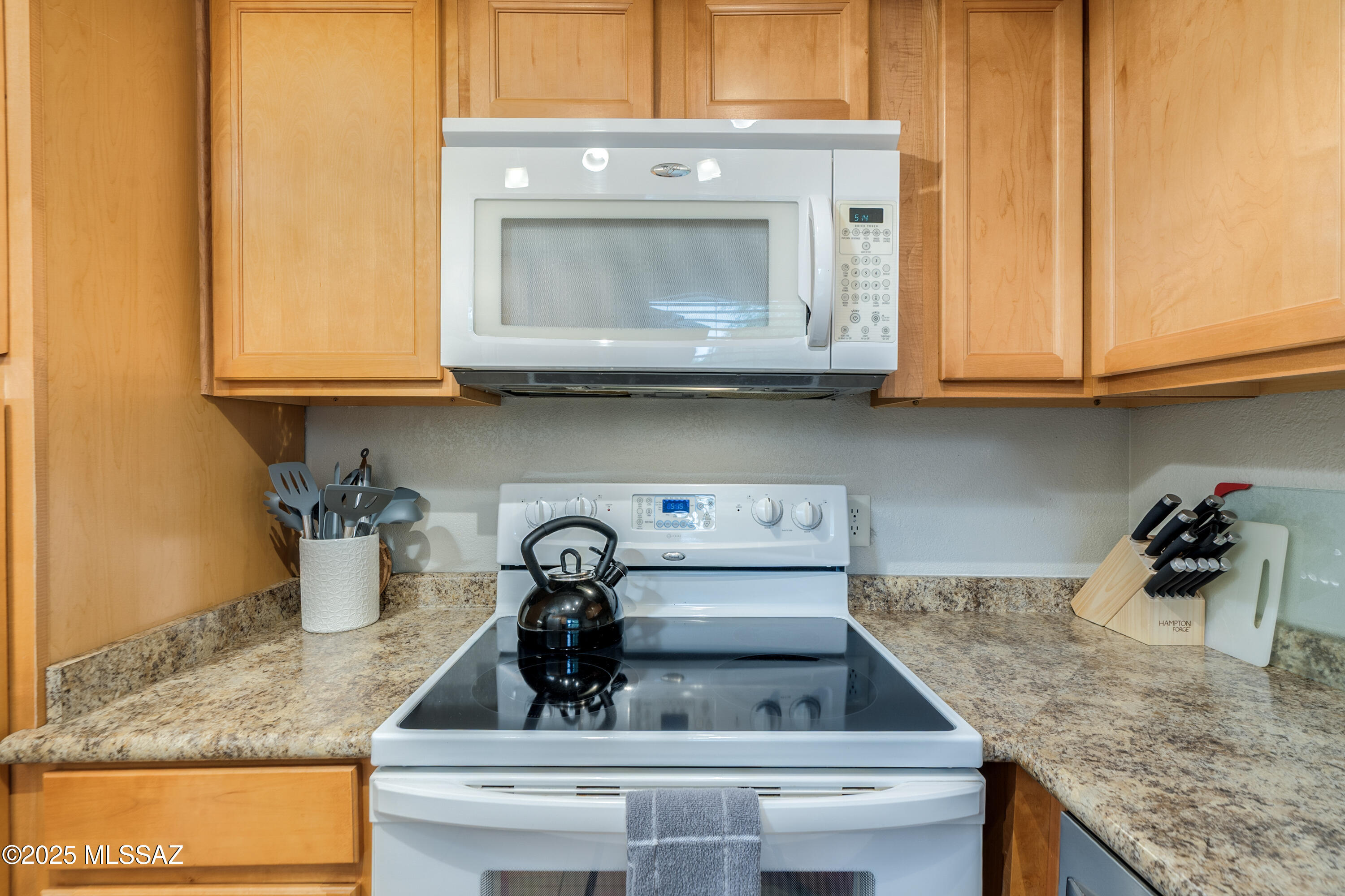 5855 N Kolb Road Unit: 1102