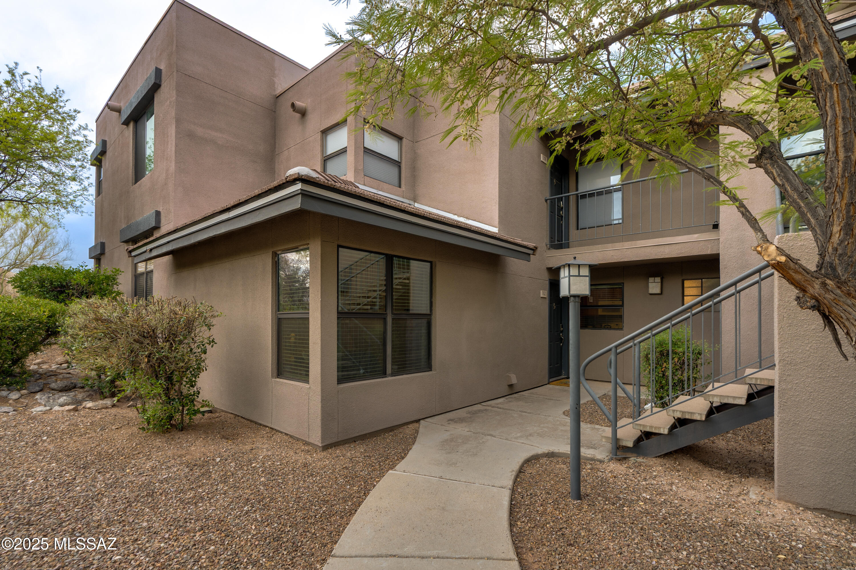 5855 N Kolb Road Unit: 1102