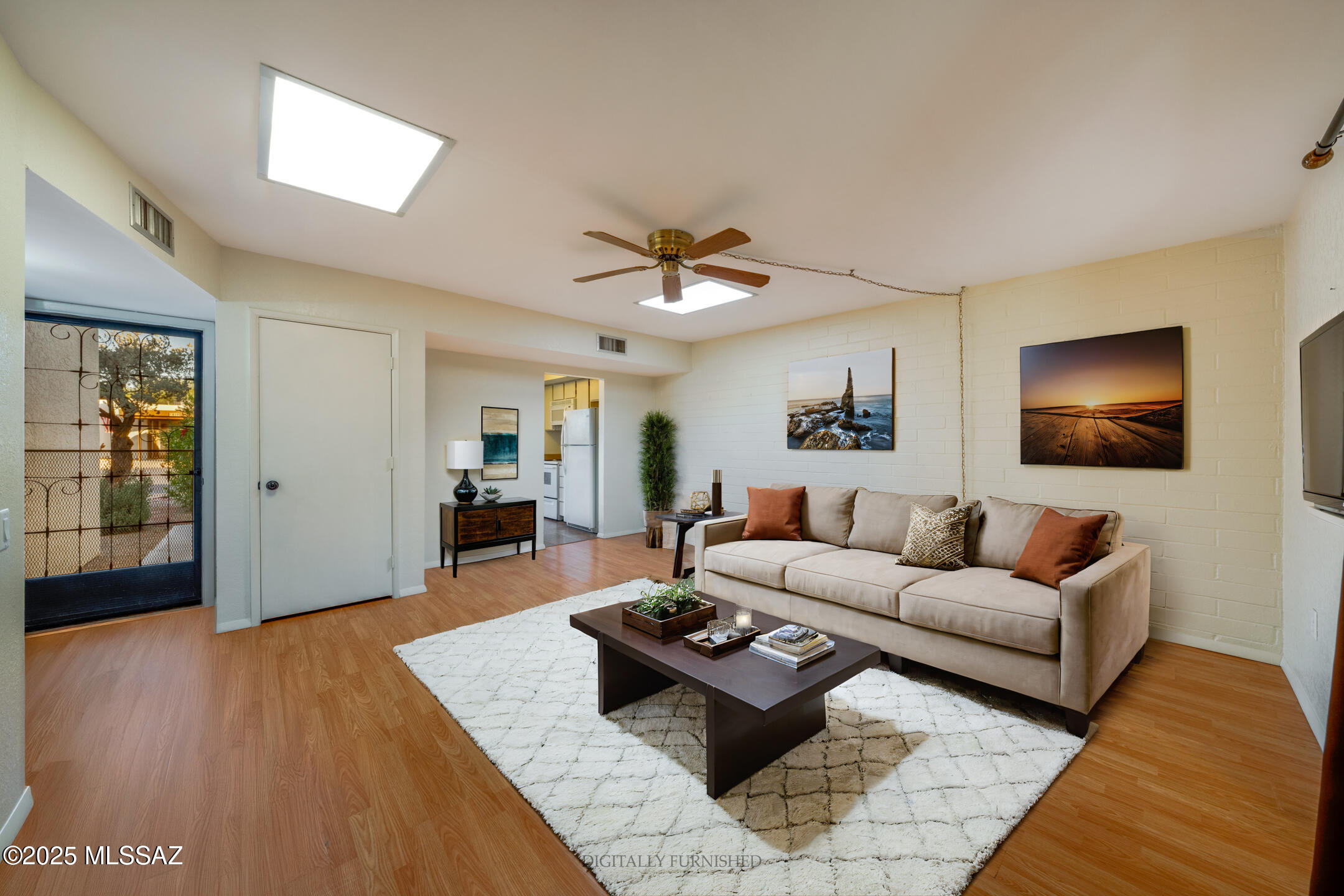 418 N Calle De Las Profetas