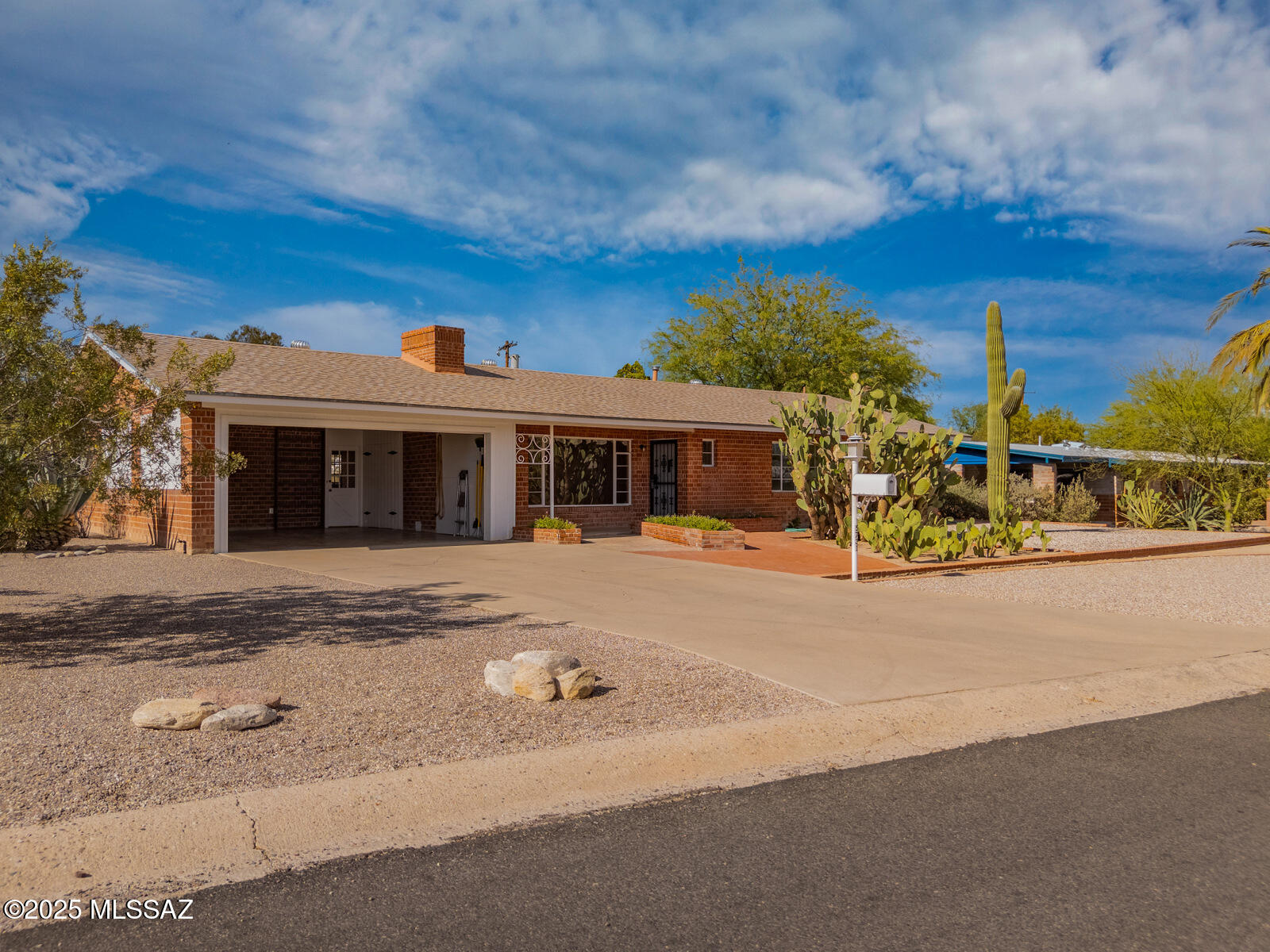 5731 E Holmes Street