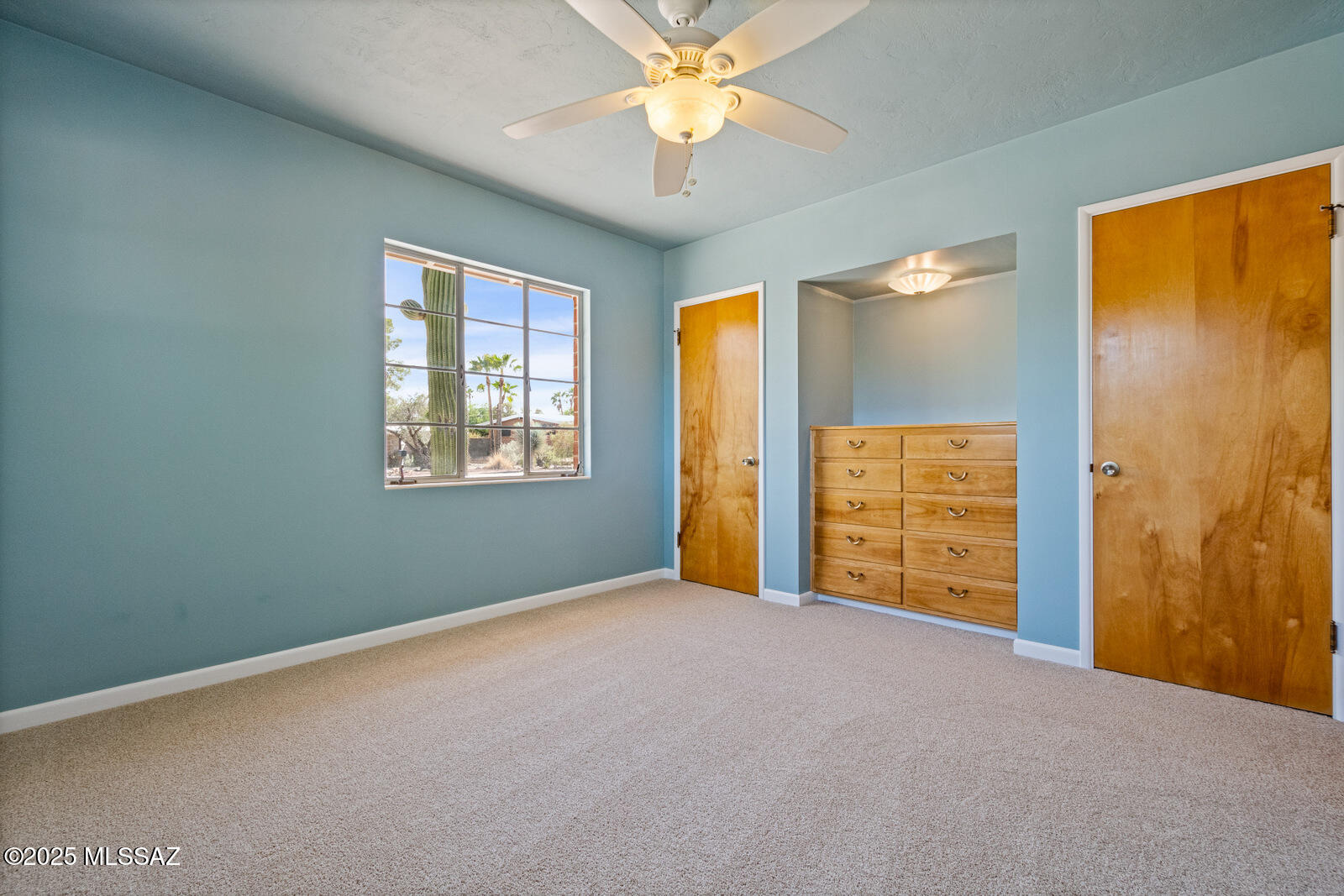 5731 E Holmes Street