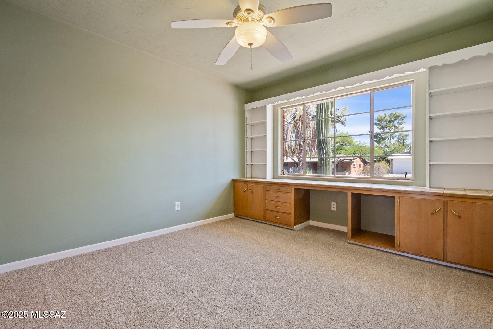 5731 E Holmes Street