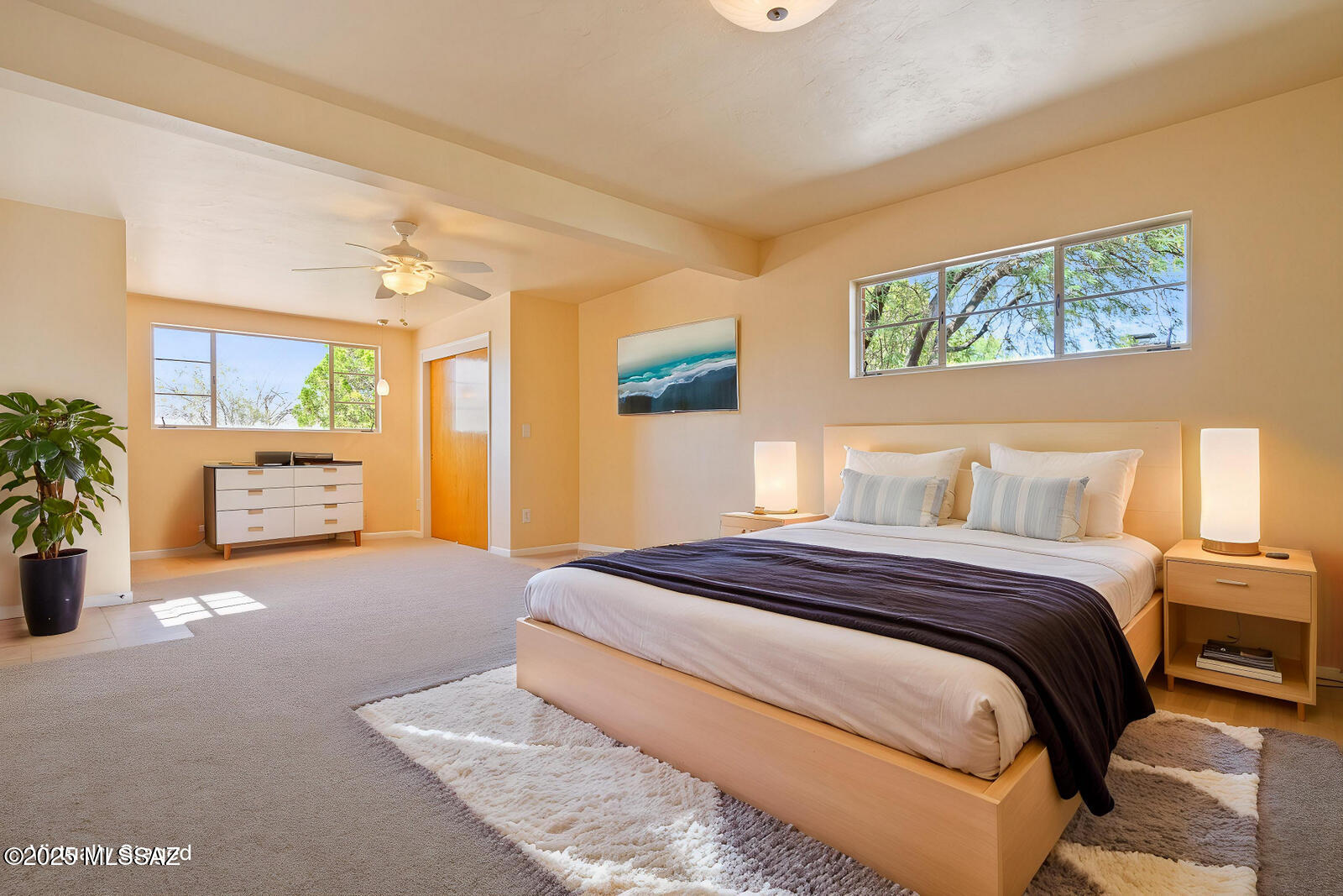 5731 E Holmes Street