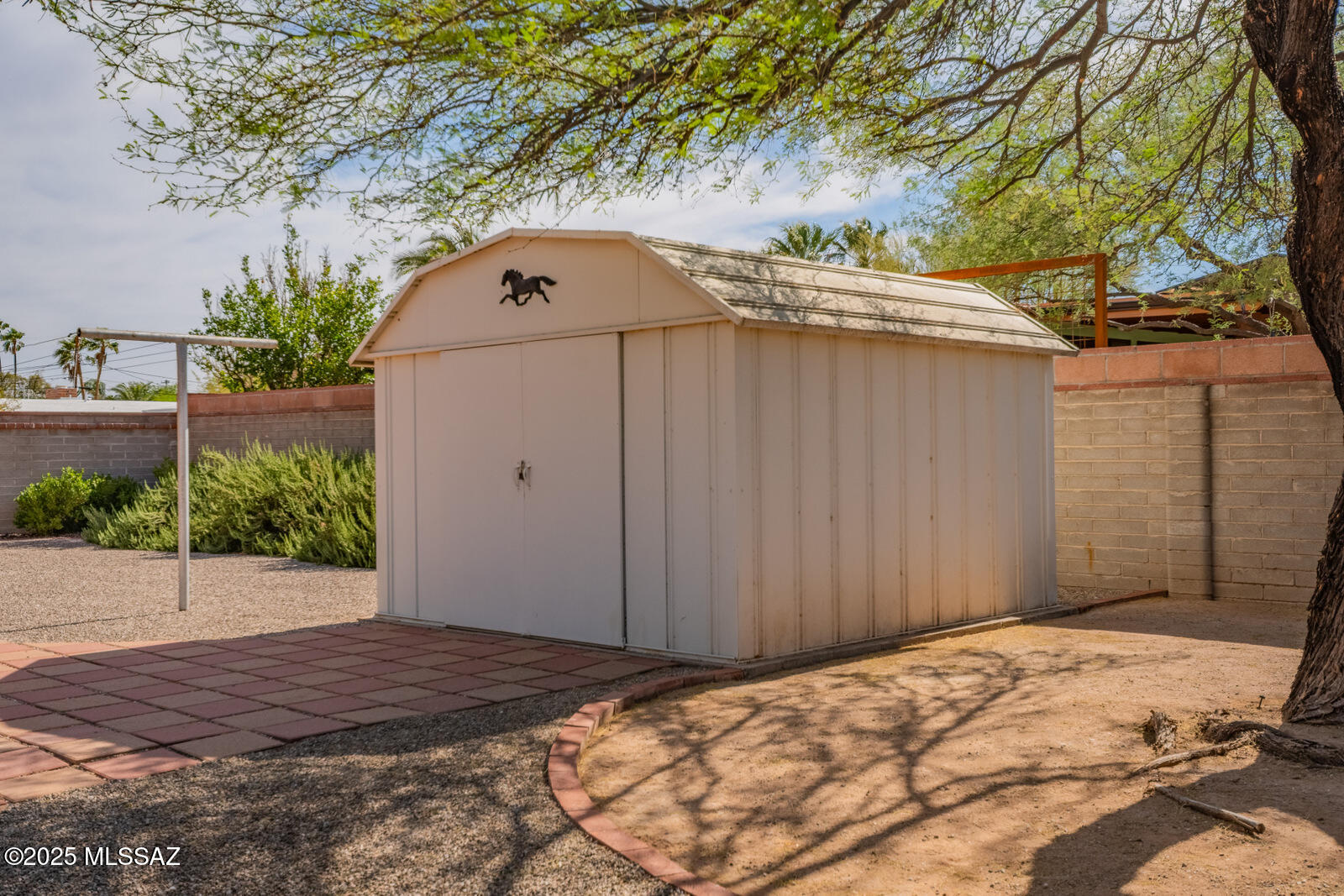 5731 E Holmes Street