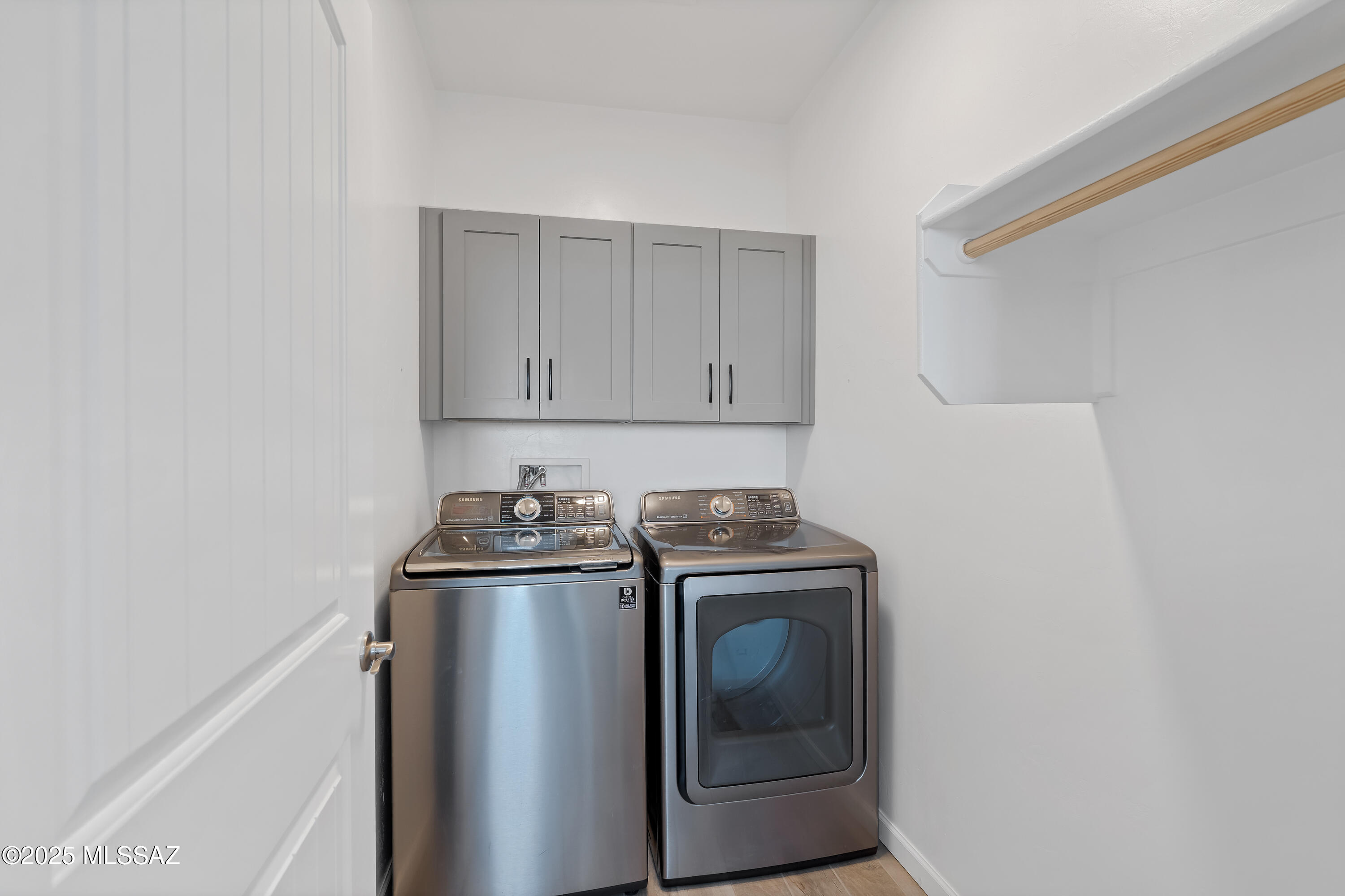 3337 E Wet Sand Place