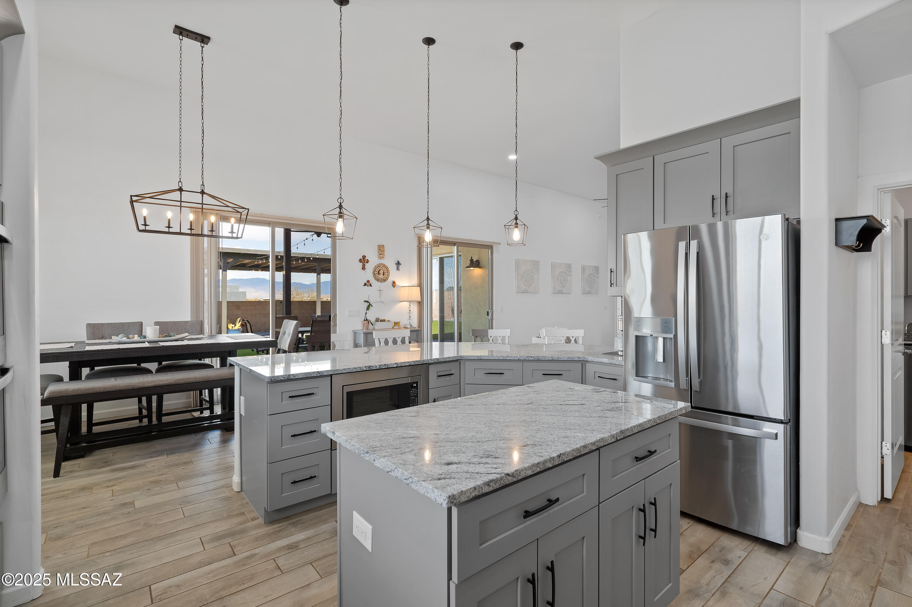 3337 E Wet Sand Place