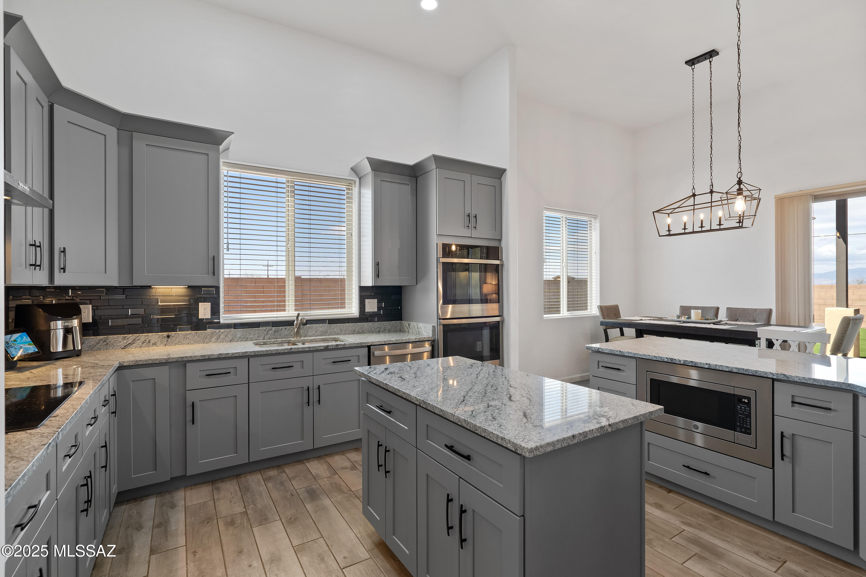 3337 E Wet Sand Place