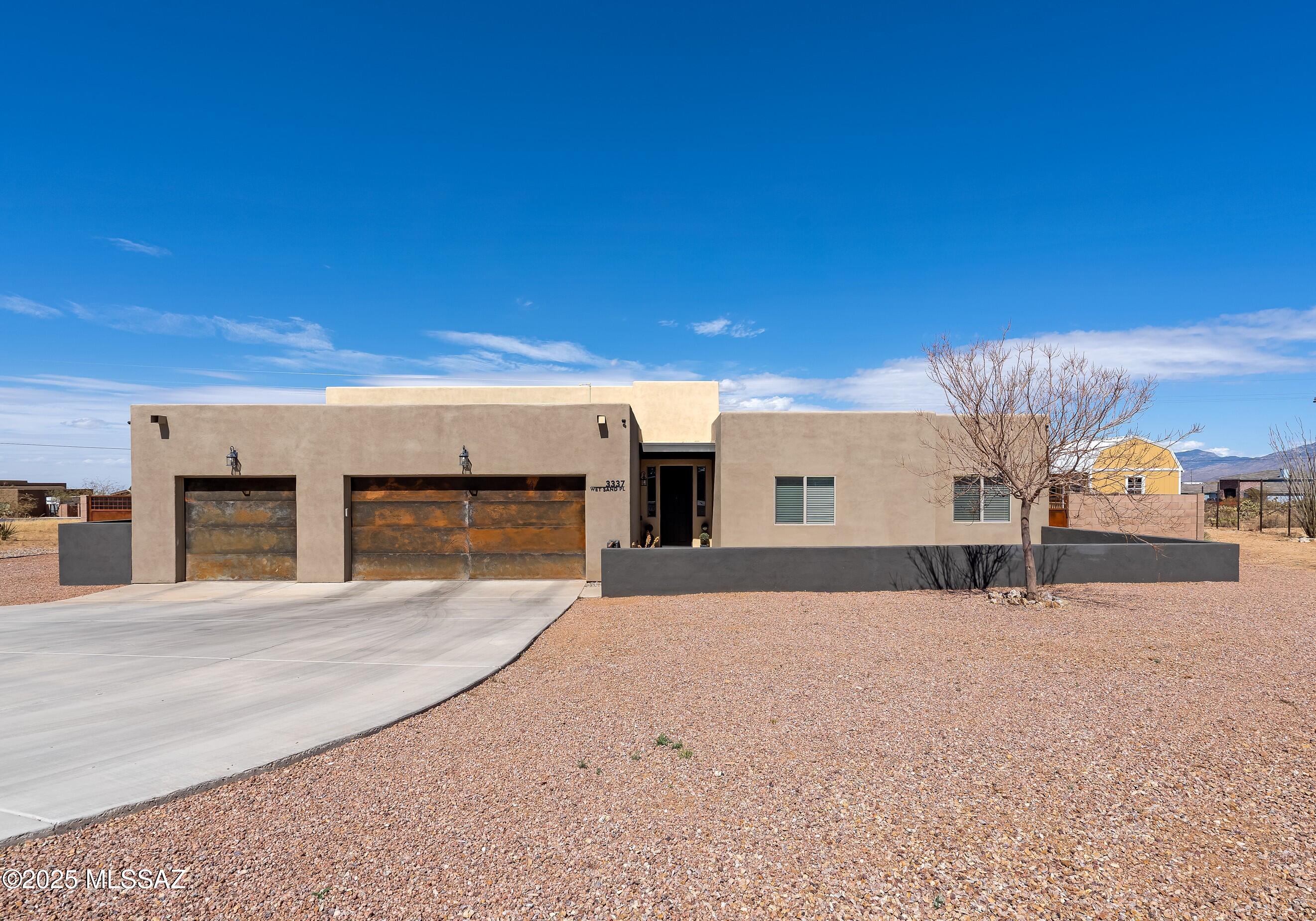 3337 E Wet Sand Place