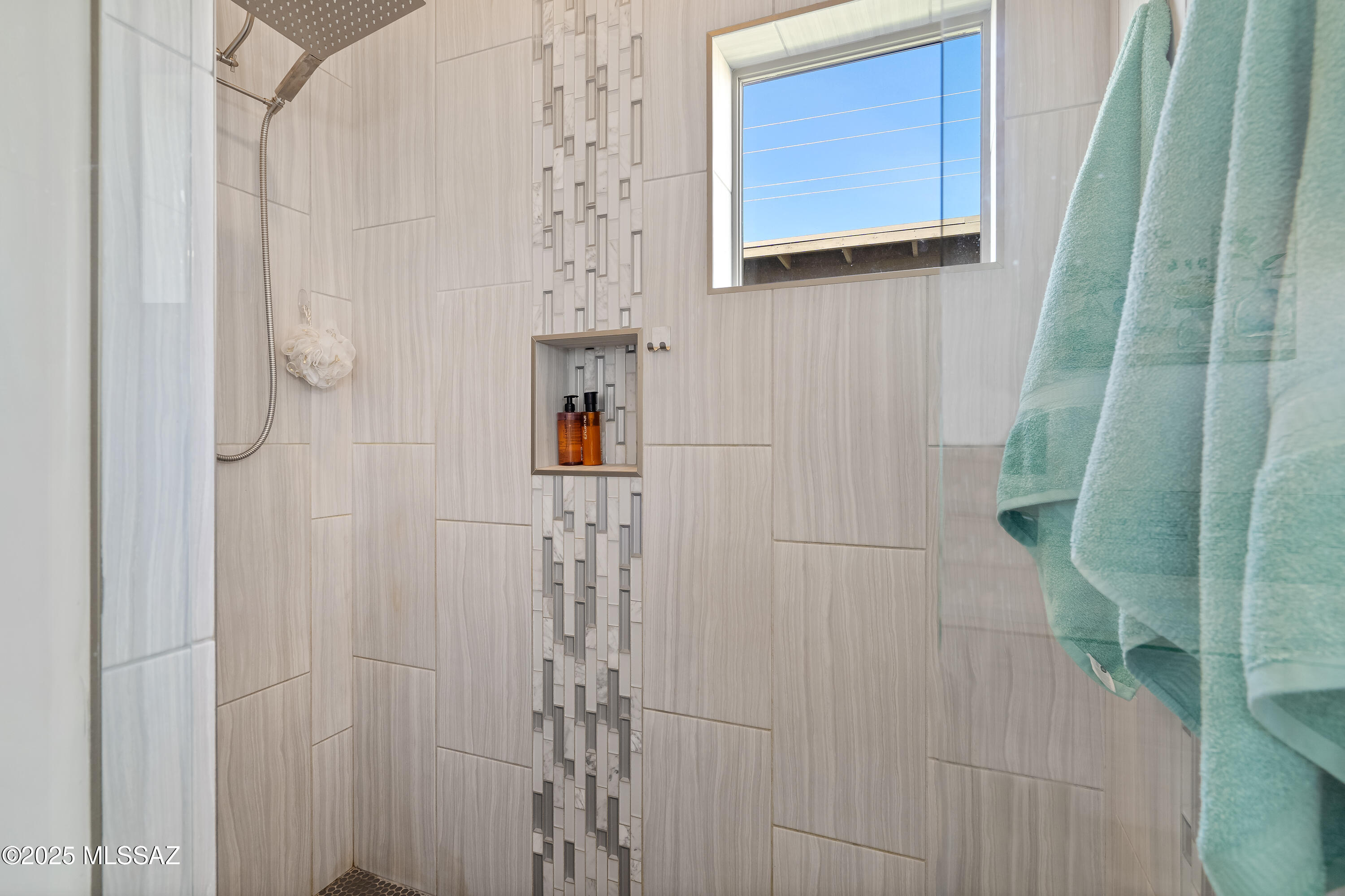 3337 E Wet Sand Place