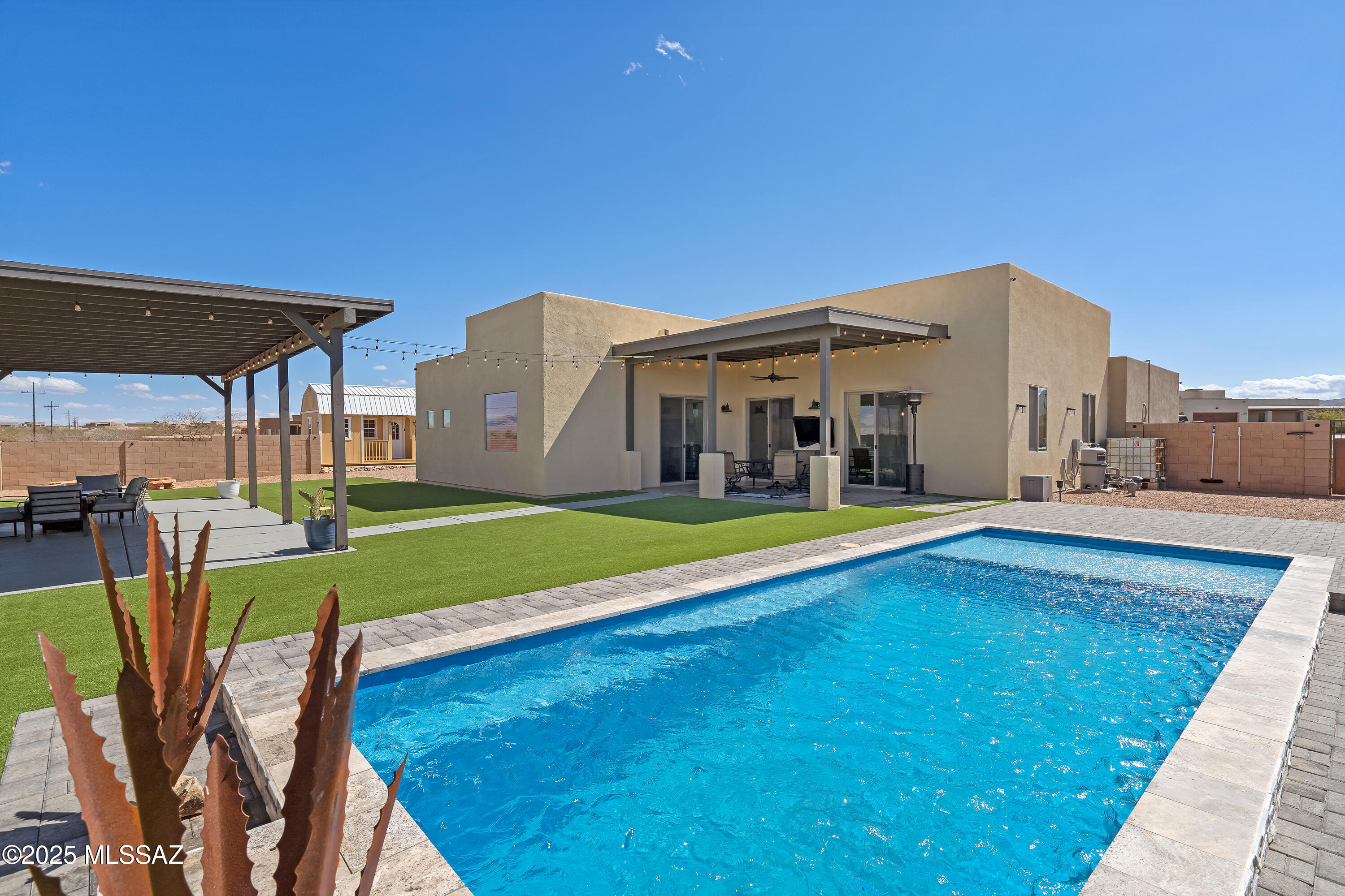 3337 E Wet Sand Place