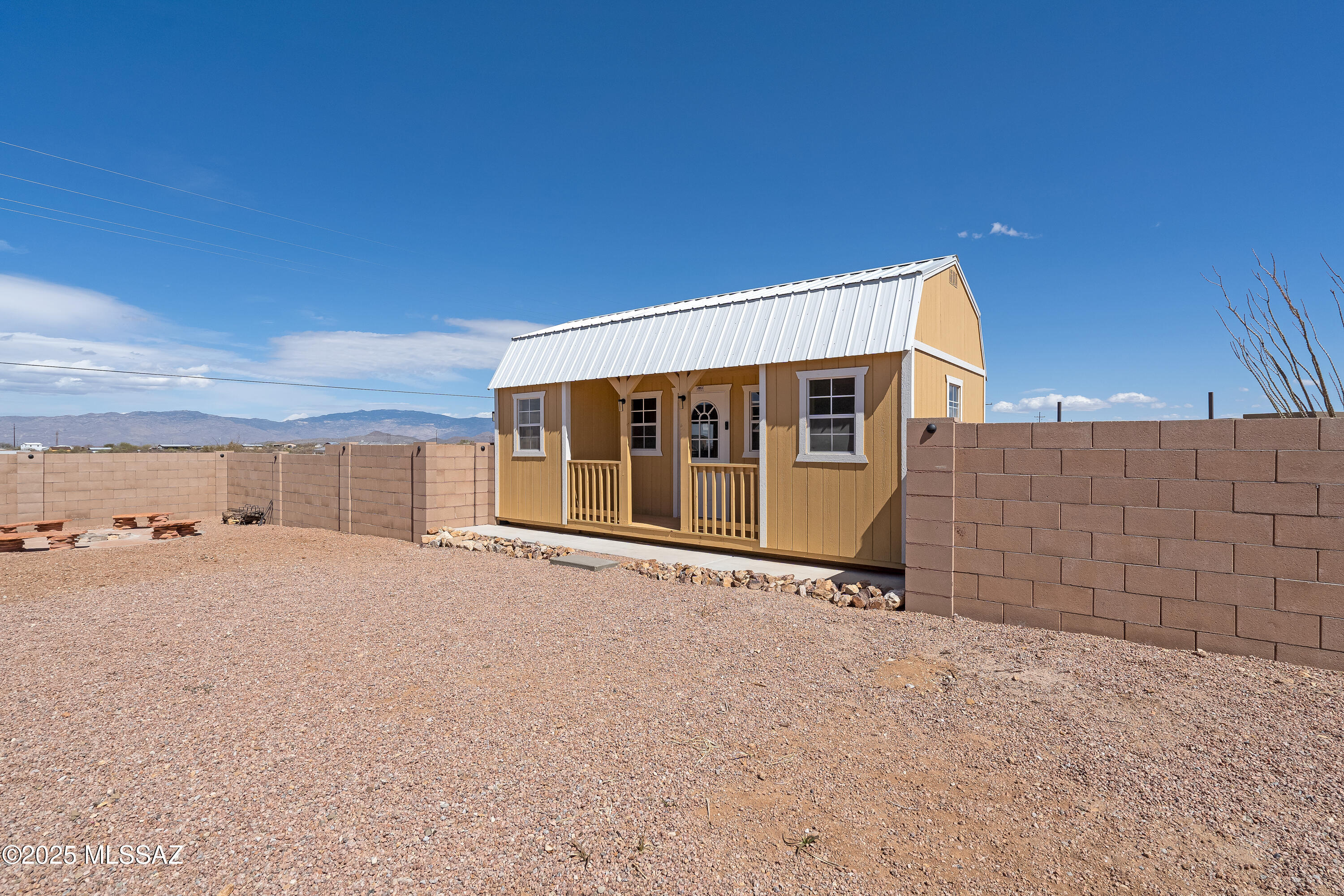 3337 E Wet Sand Place