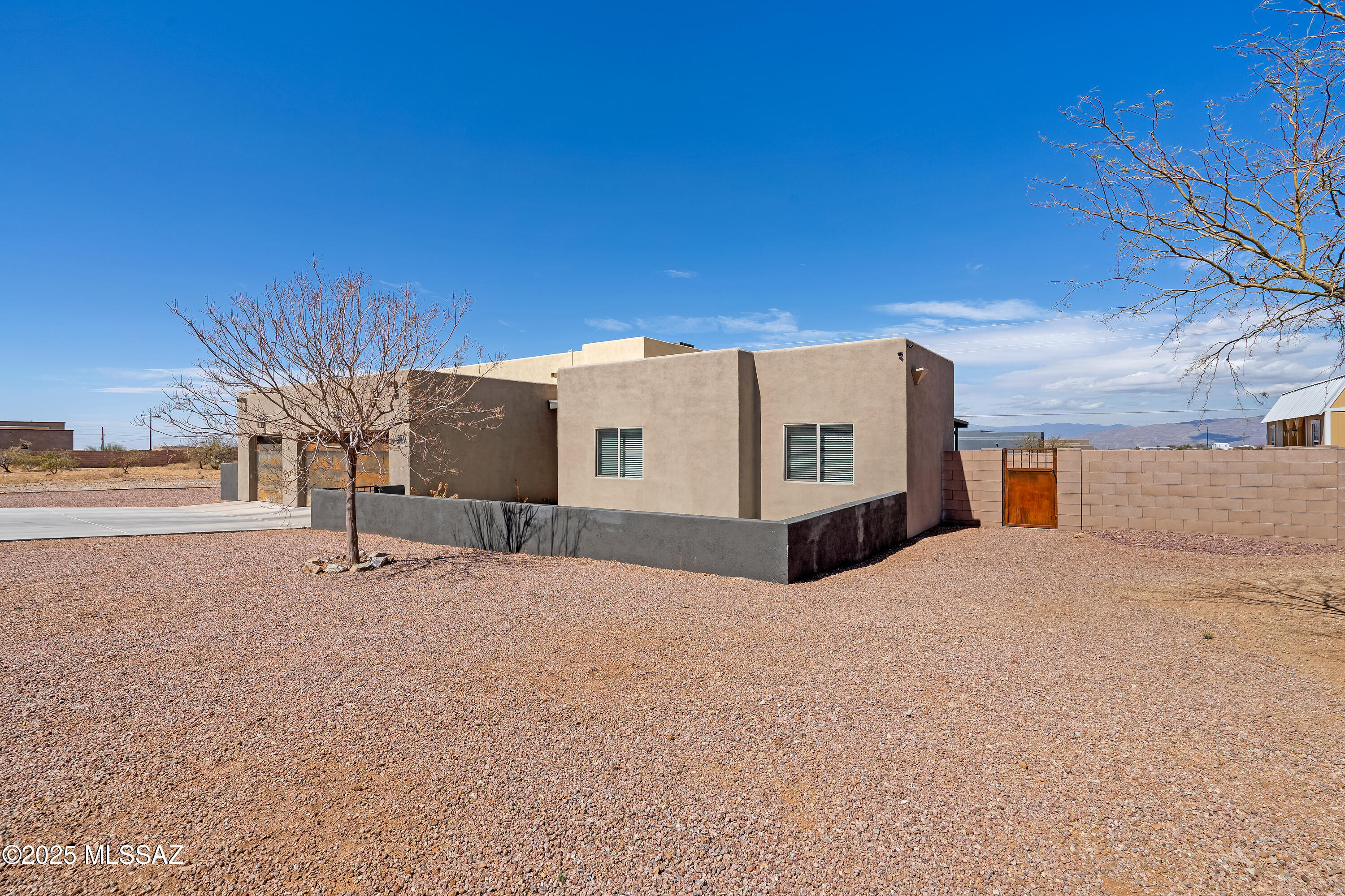 3337 E Wet Sand Place