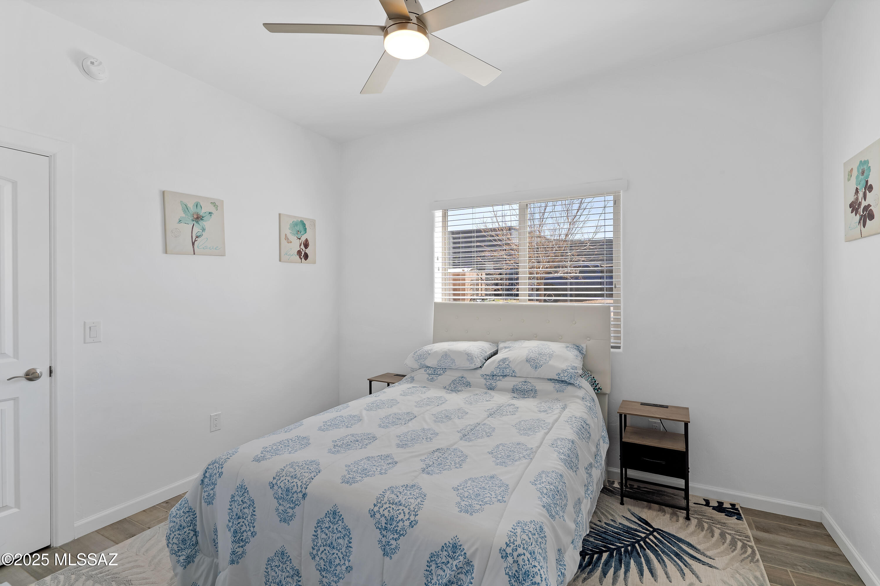 3337 E Wet Sand Place