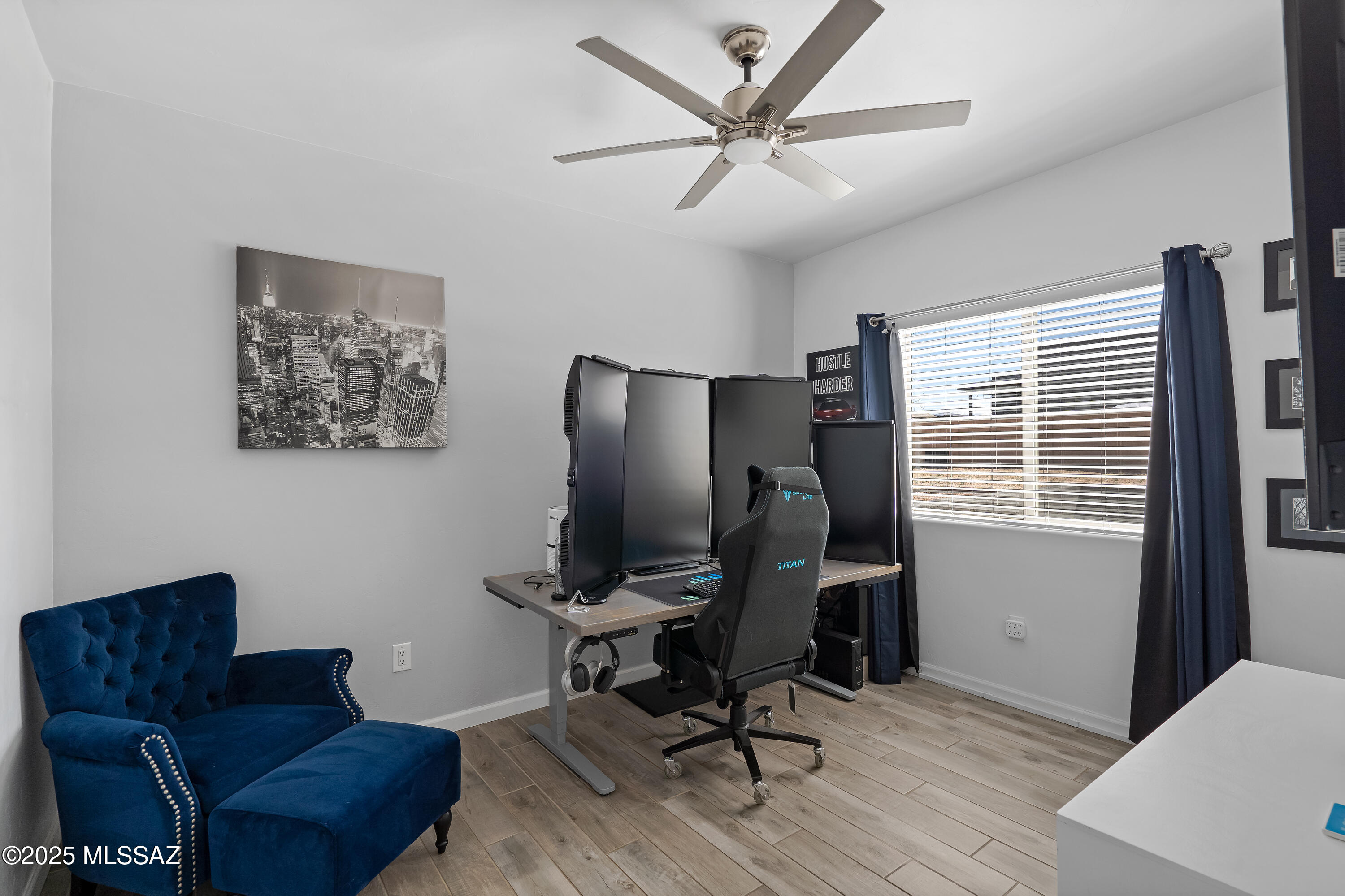 3337 E Wet Sand Place