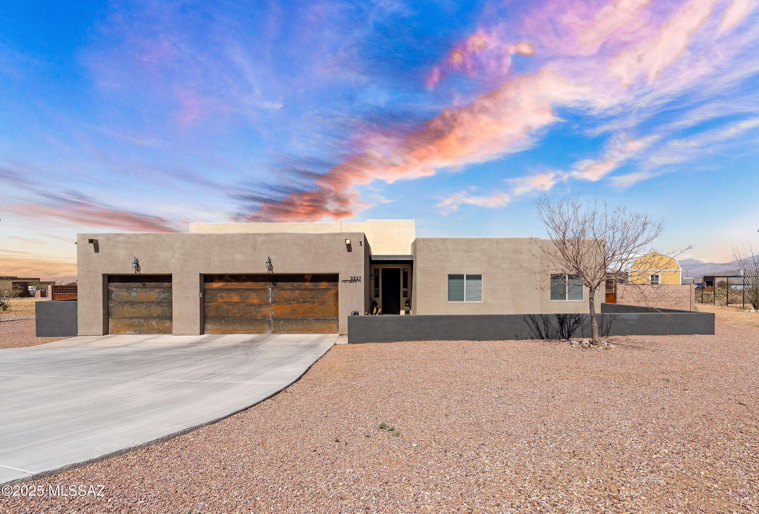 3337 E Wet Sand Place