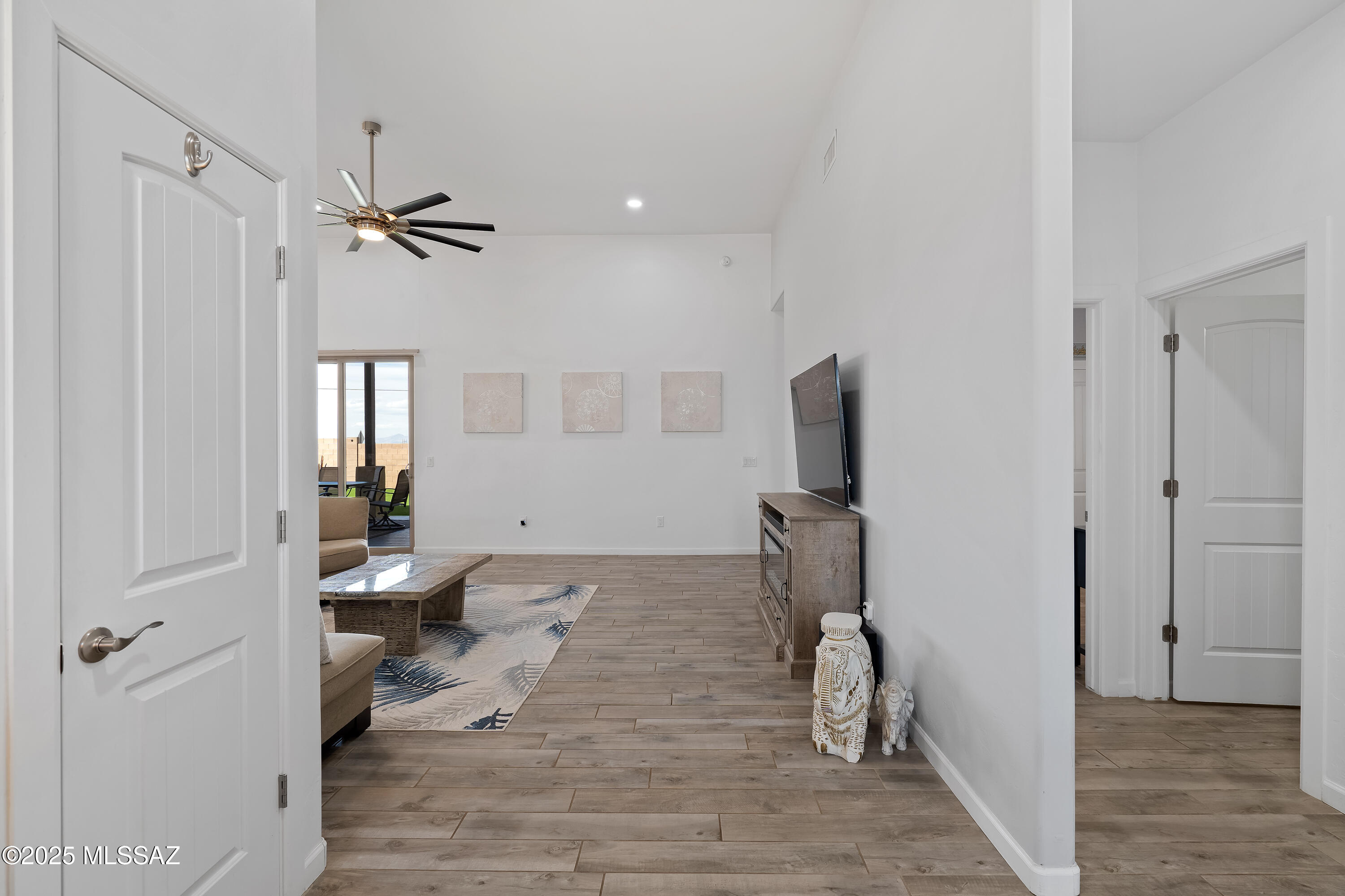 3337 E Wet Sand Place