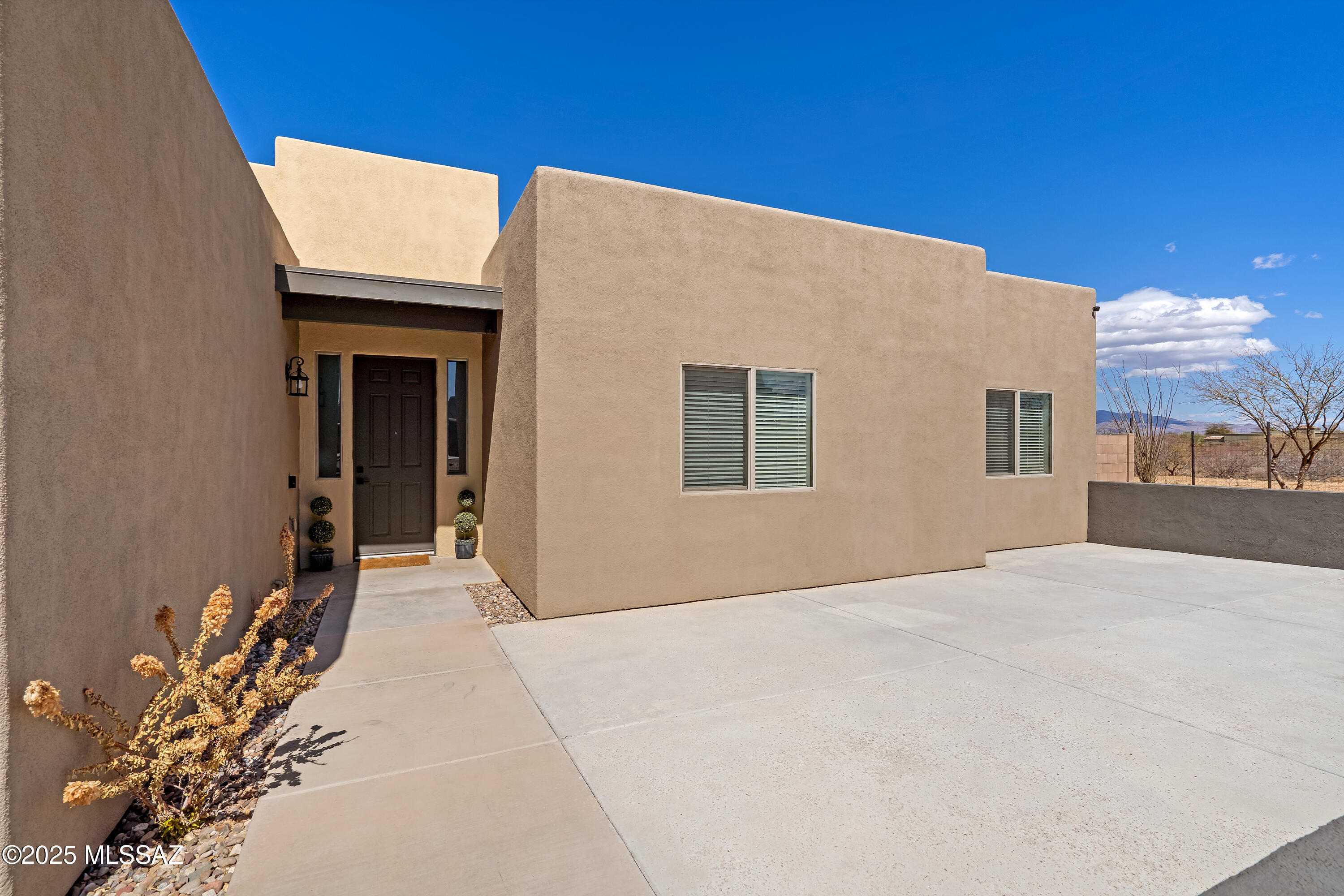 3337 E Wet Sand Place