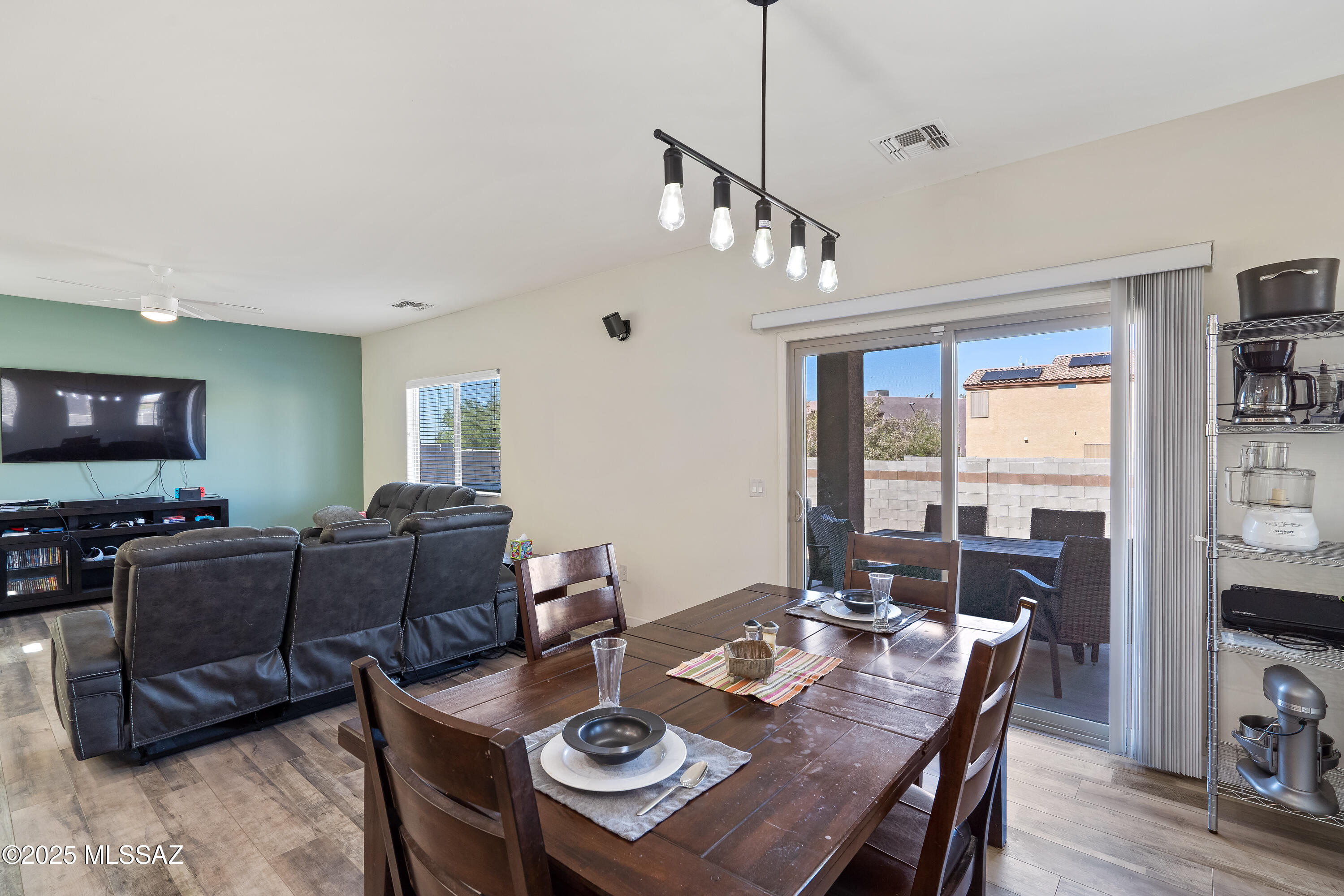 6494 E Brushback Loop