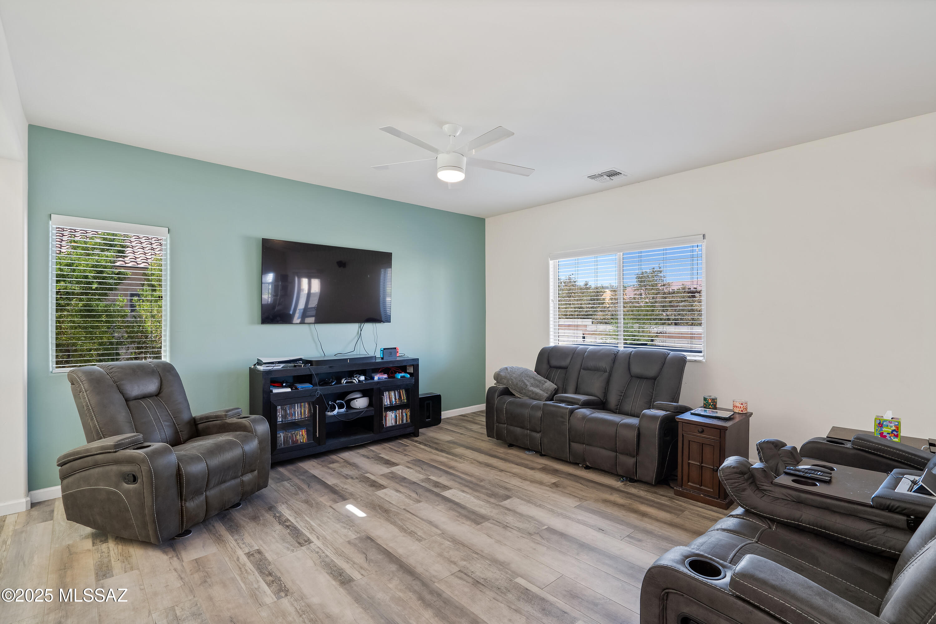 6494 E Brushback Loop