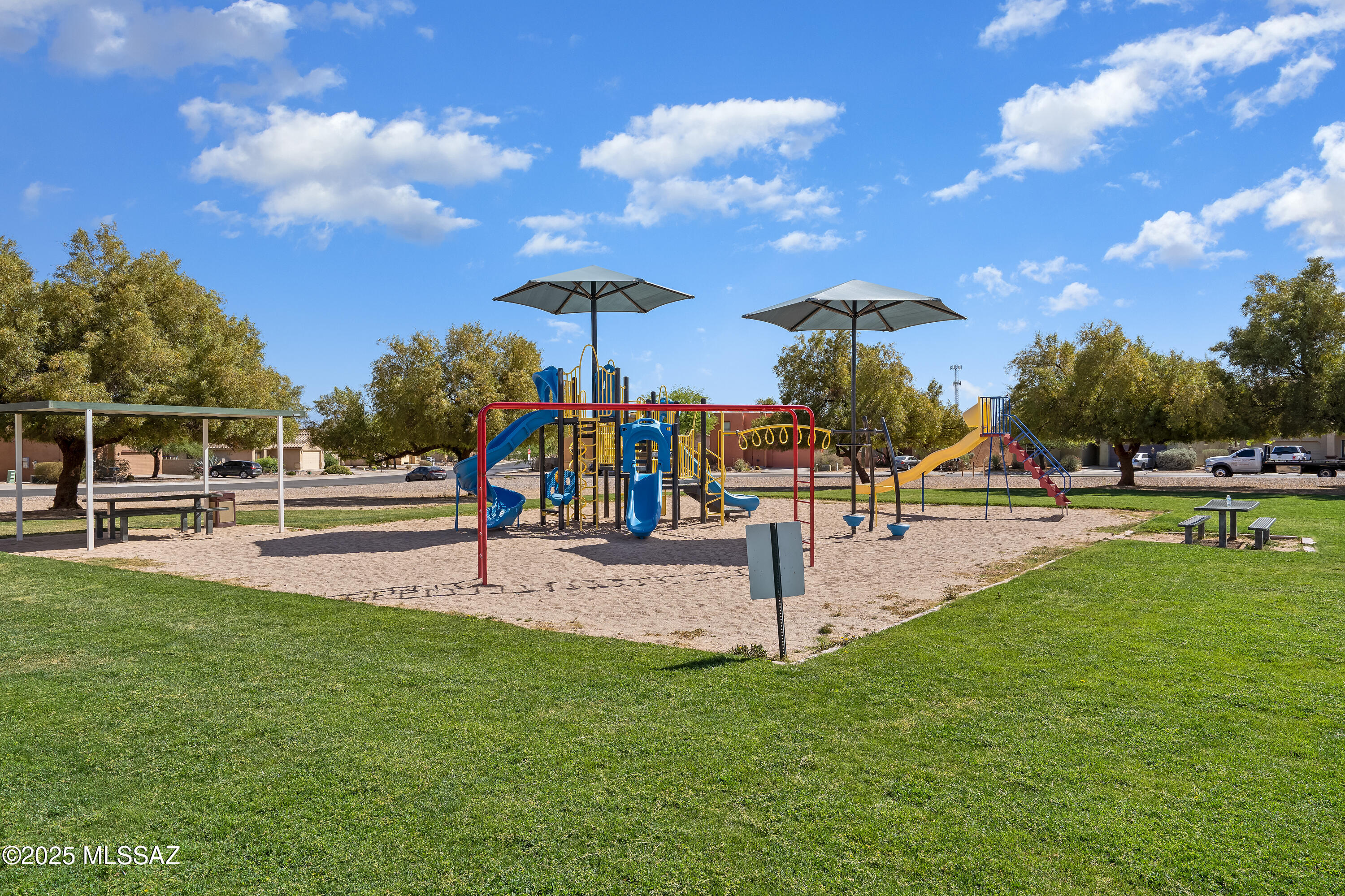 6494 E Brushback Loop