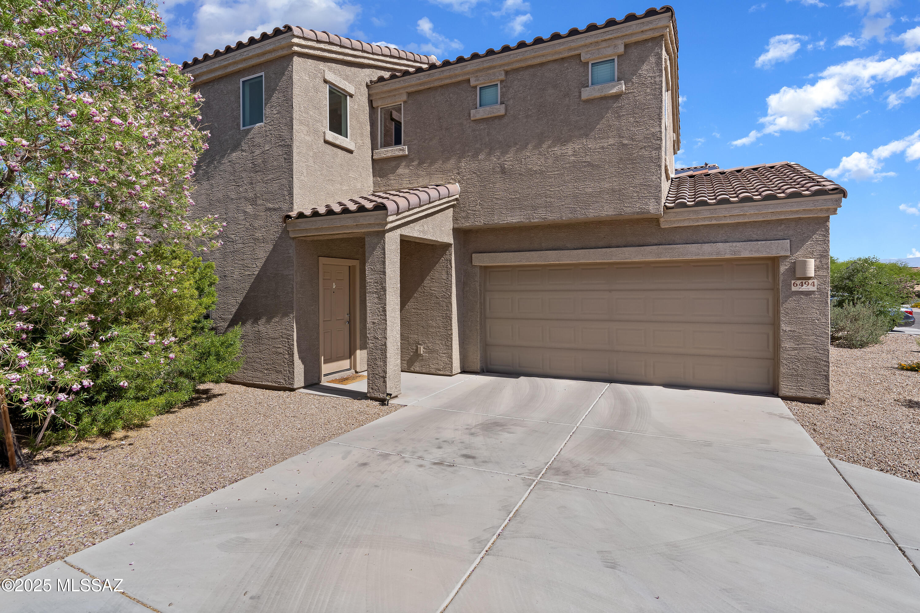 6494 E Brushback Loop