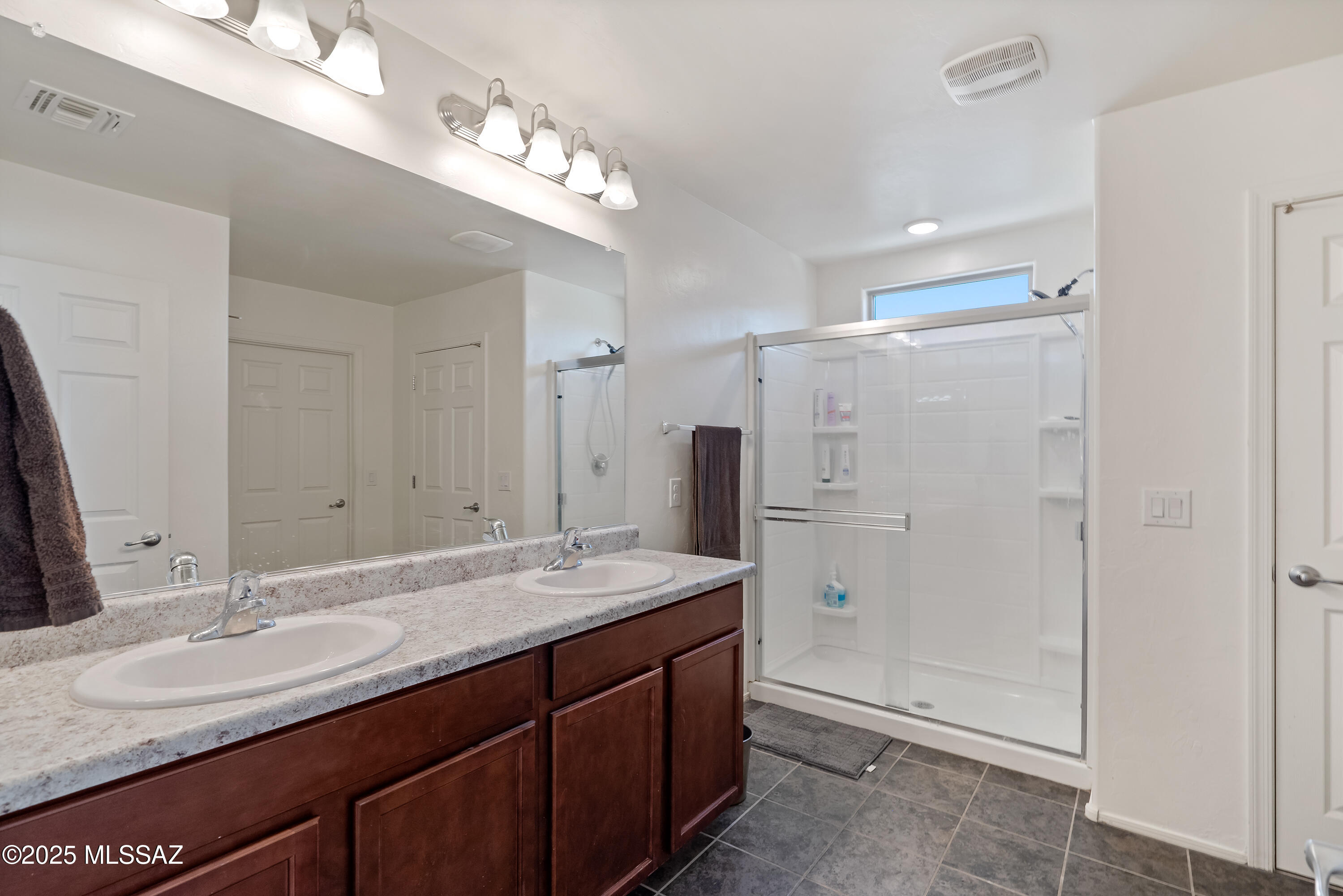 6494 E Brushback Loop