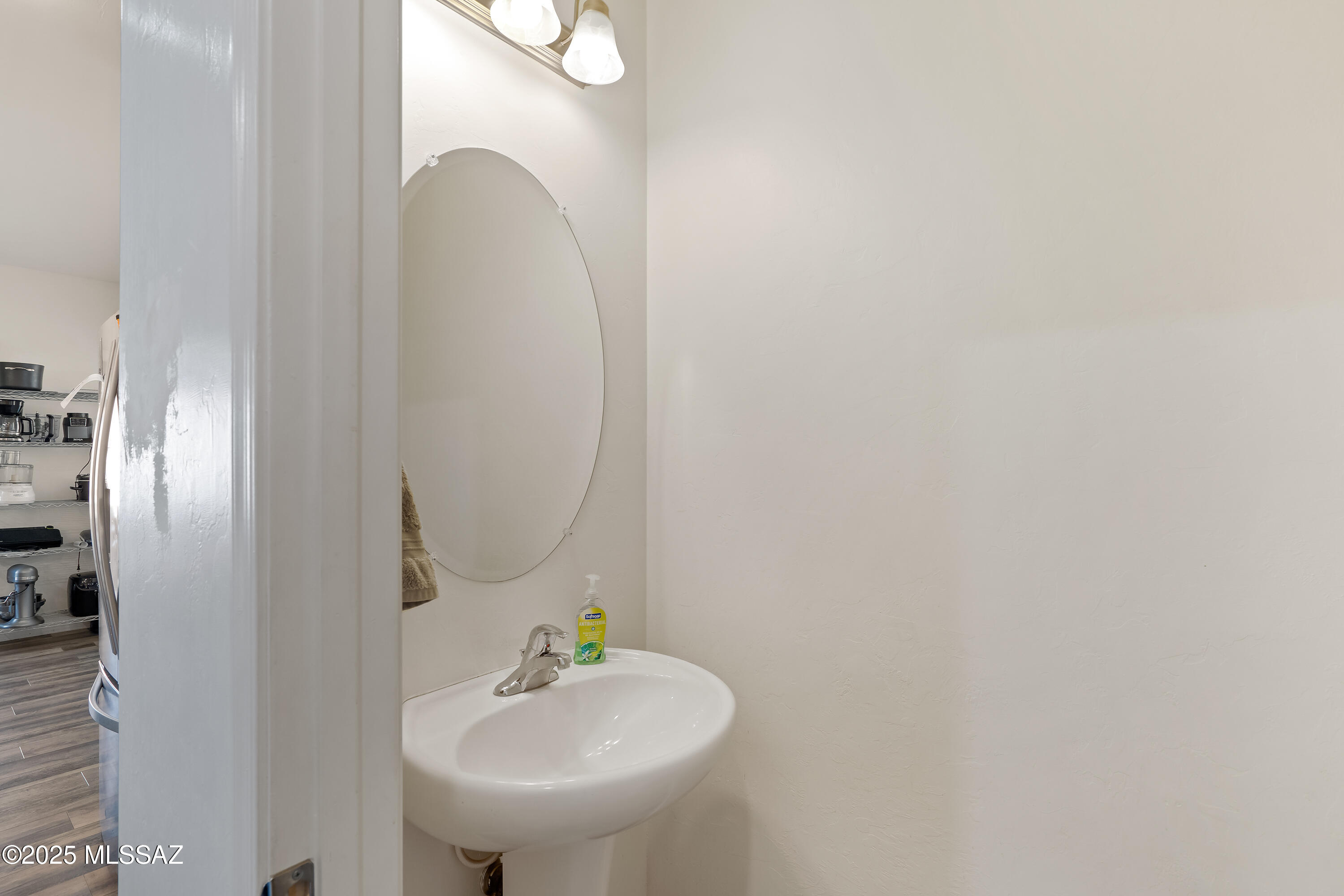 6494 E Brushback Loop