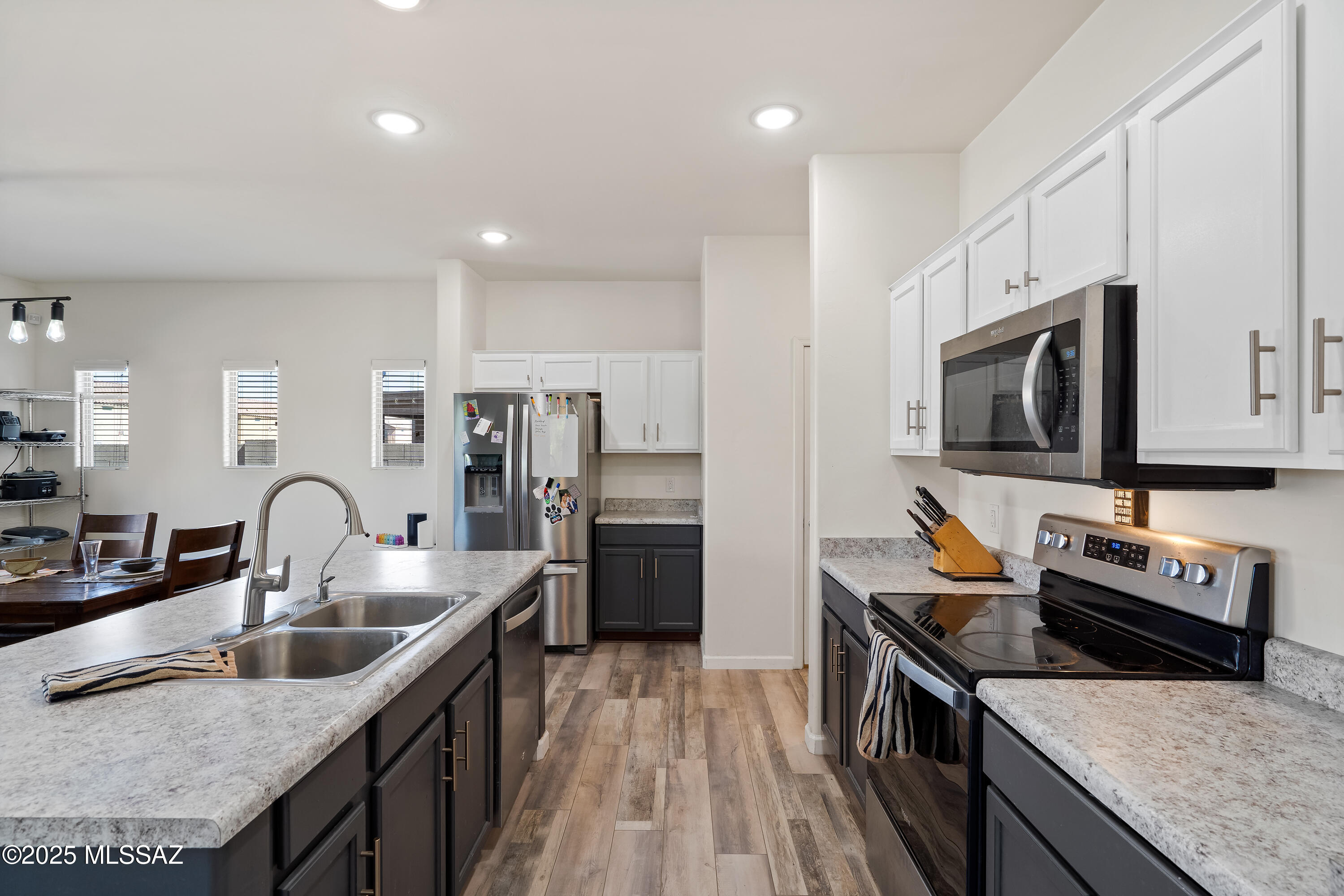 6494 E Brushback Loop