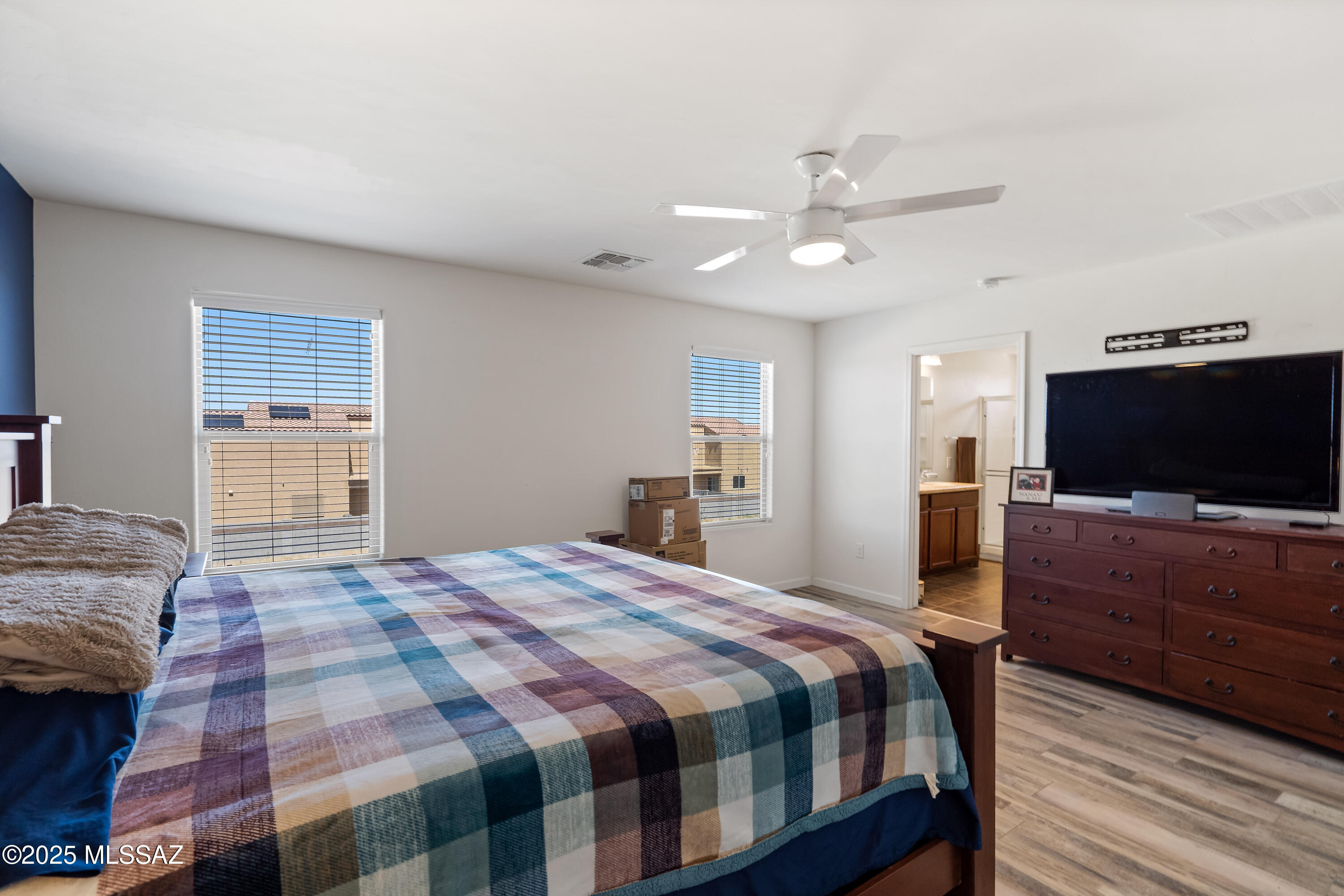 6494 E Brushback Loop