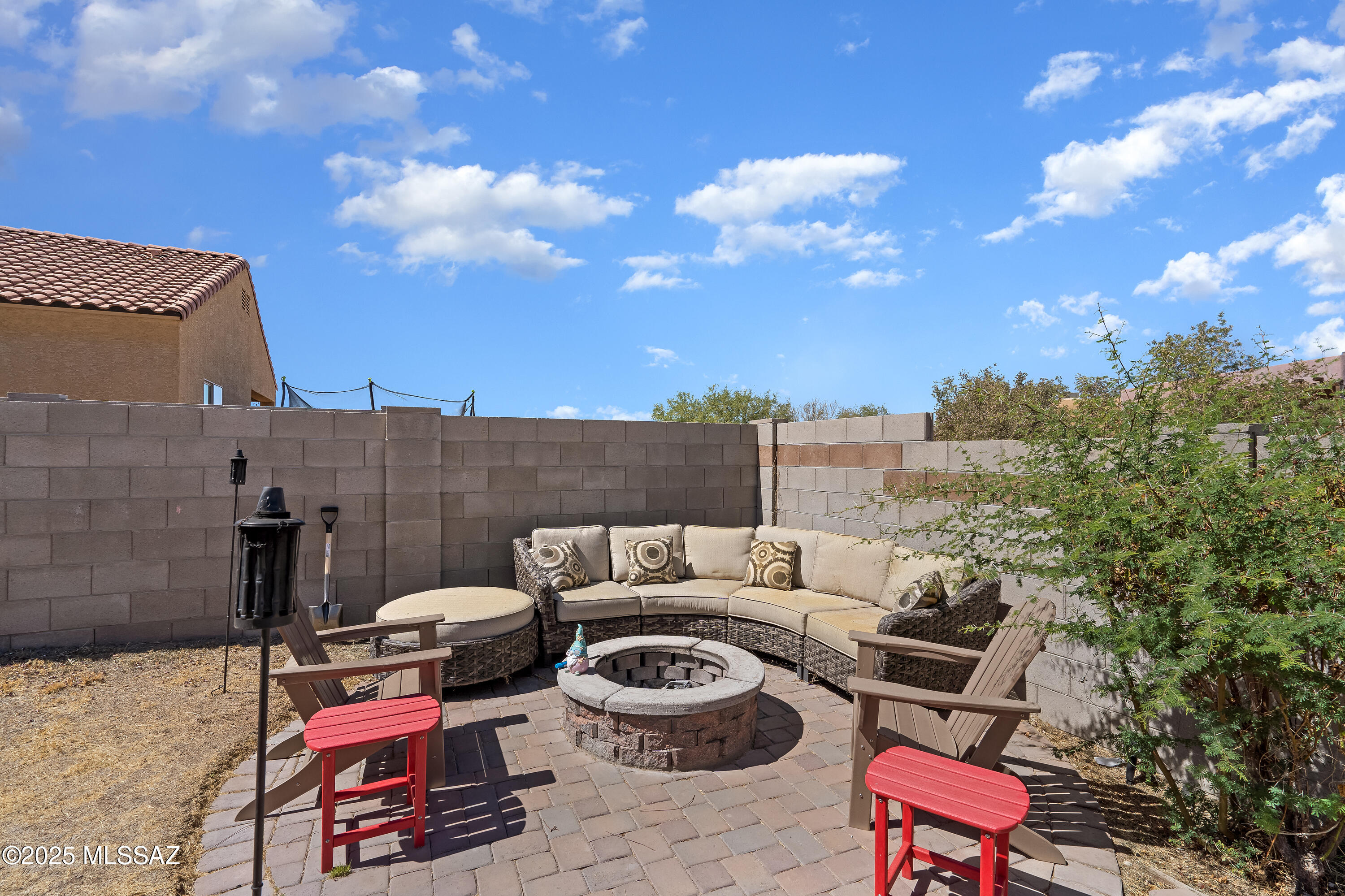 6494 E Brushback Loop