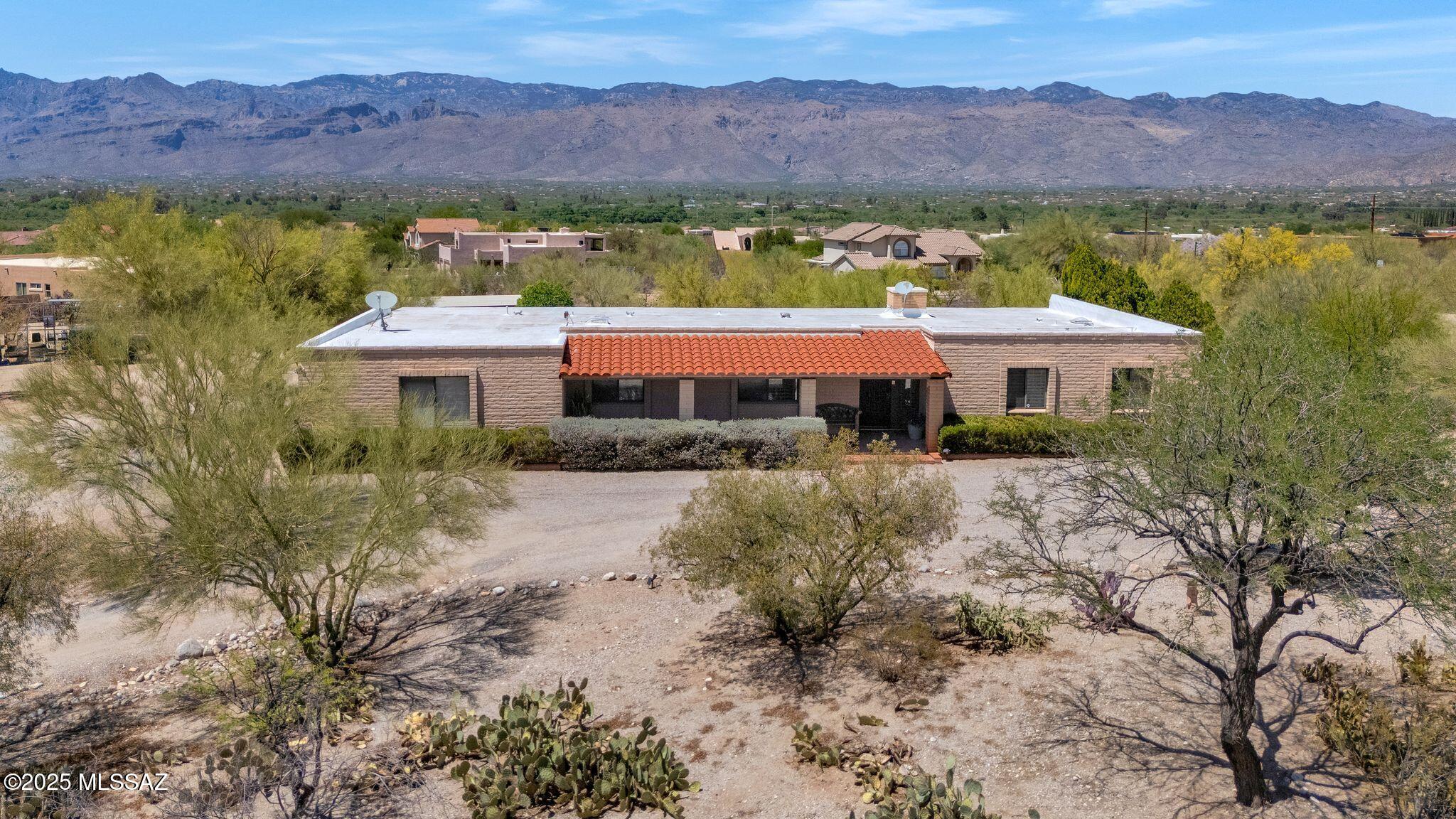 571 N Tanque Verde Loop Road