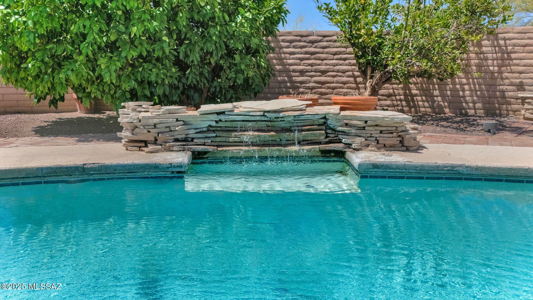 571 N Tanque Verde Loop Road