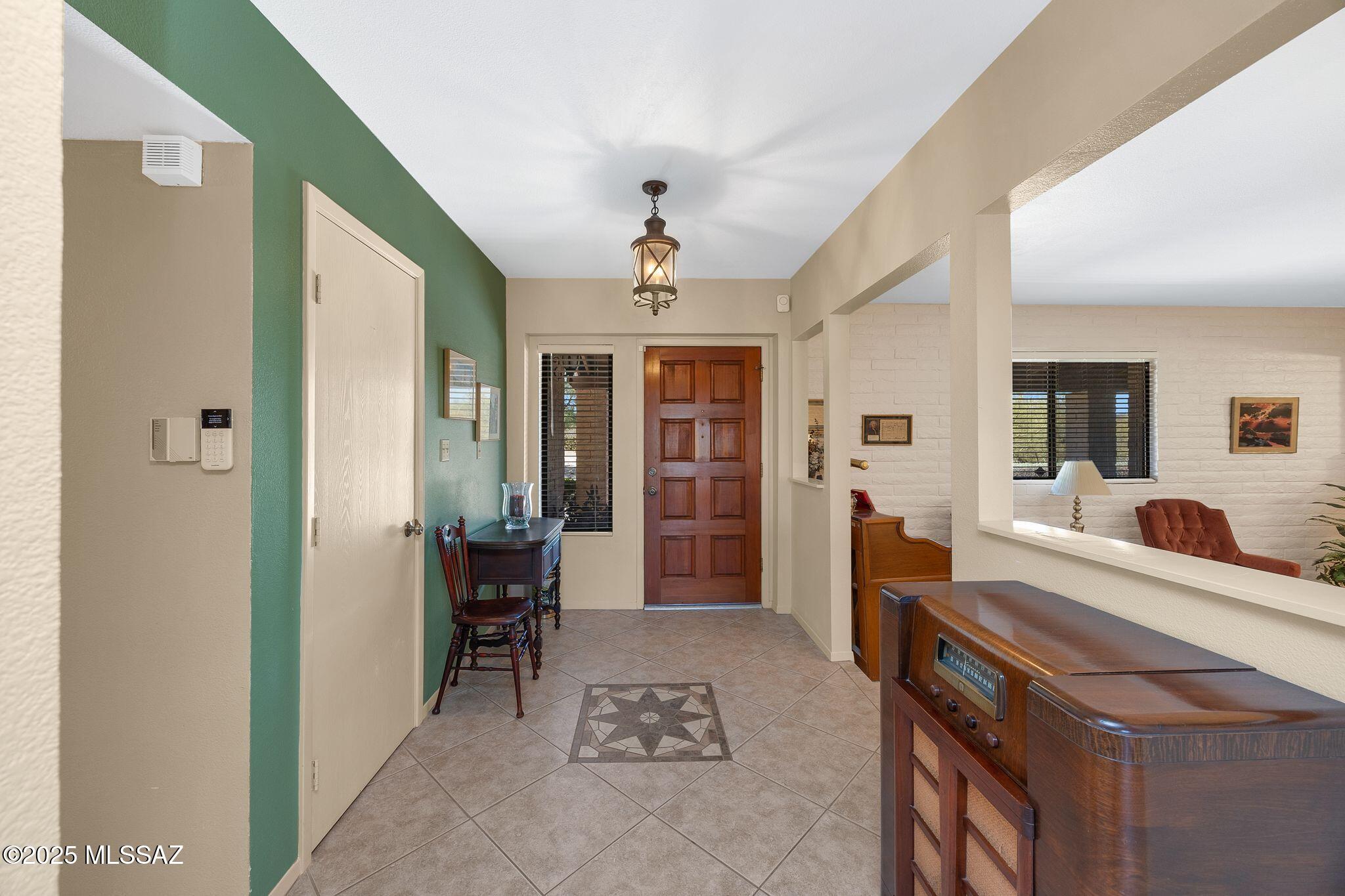 571 N Tanque Verde Loop Road