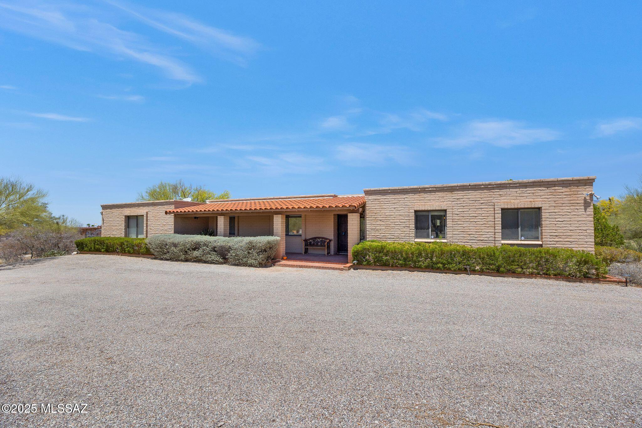 571 N Tanque Verde Loop Road