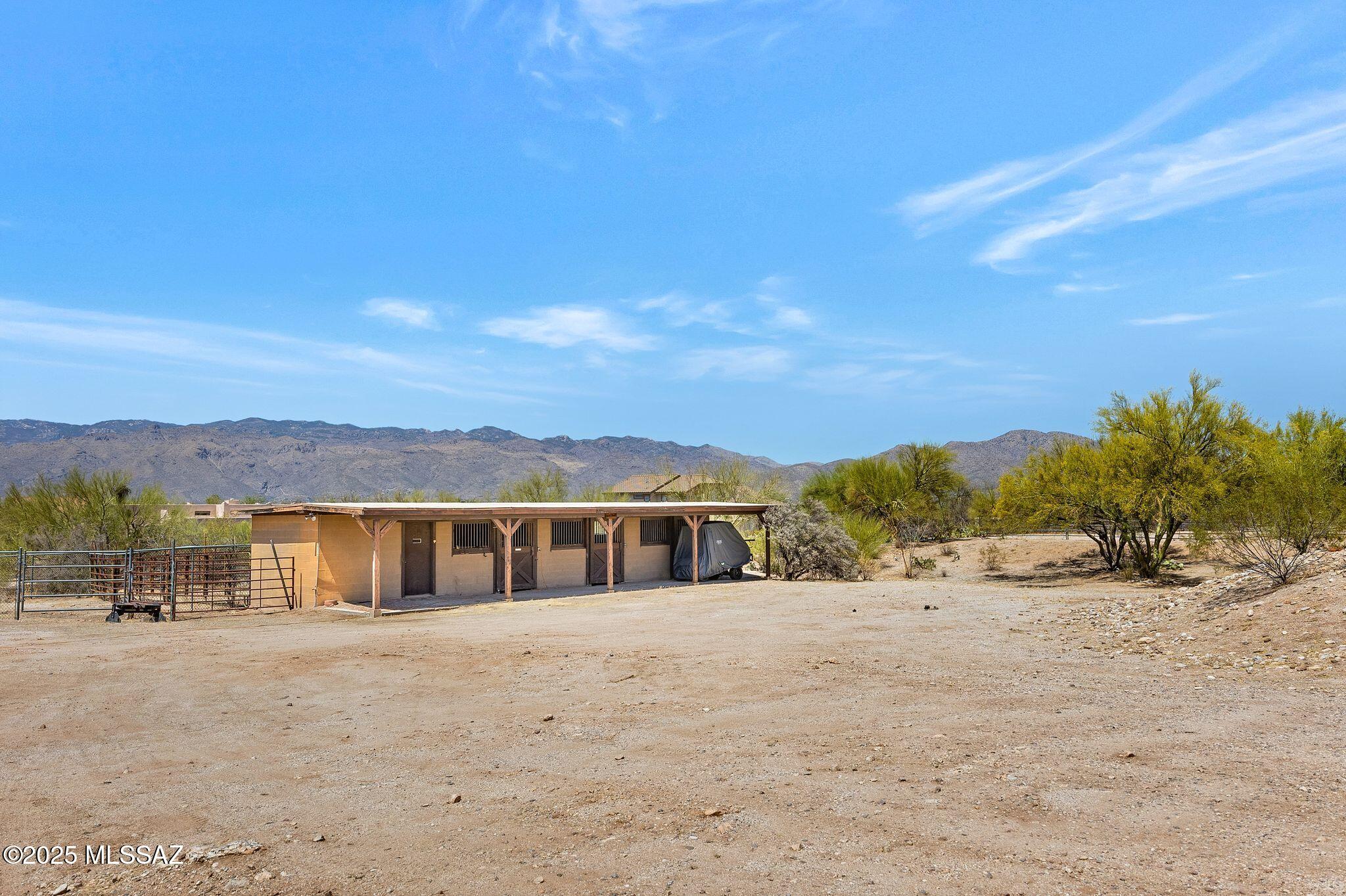 571 N Tanque Verde Loop Road