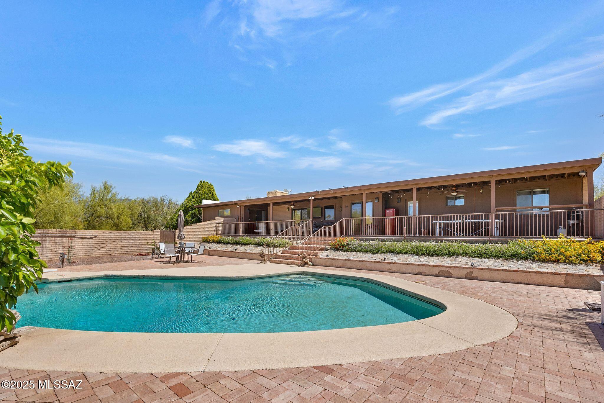 571 N Tanque Verde Loop Road