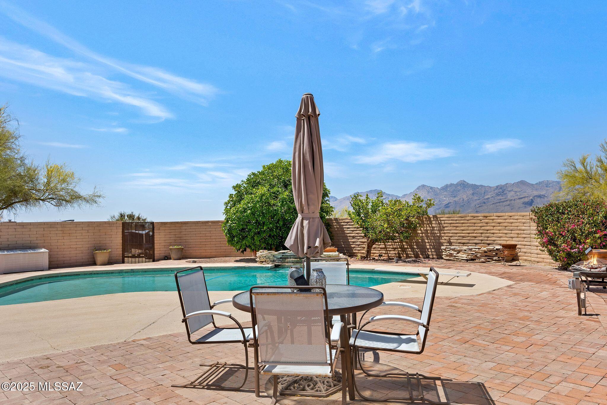 571 N Tanque Verde Loop Road